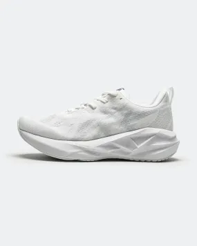 Womens Novablast 5 - White/Piedmont Grey Slip Resistant Traction