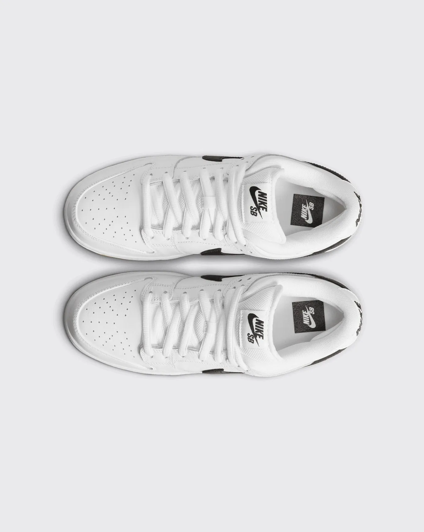 Walk Smart Drill Step Nike SB Dunk Low Pro Shoe CD2563-101