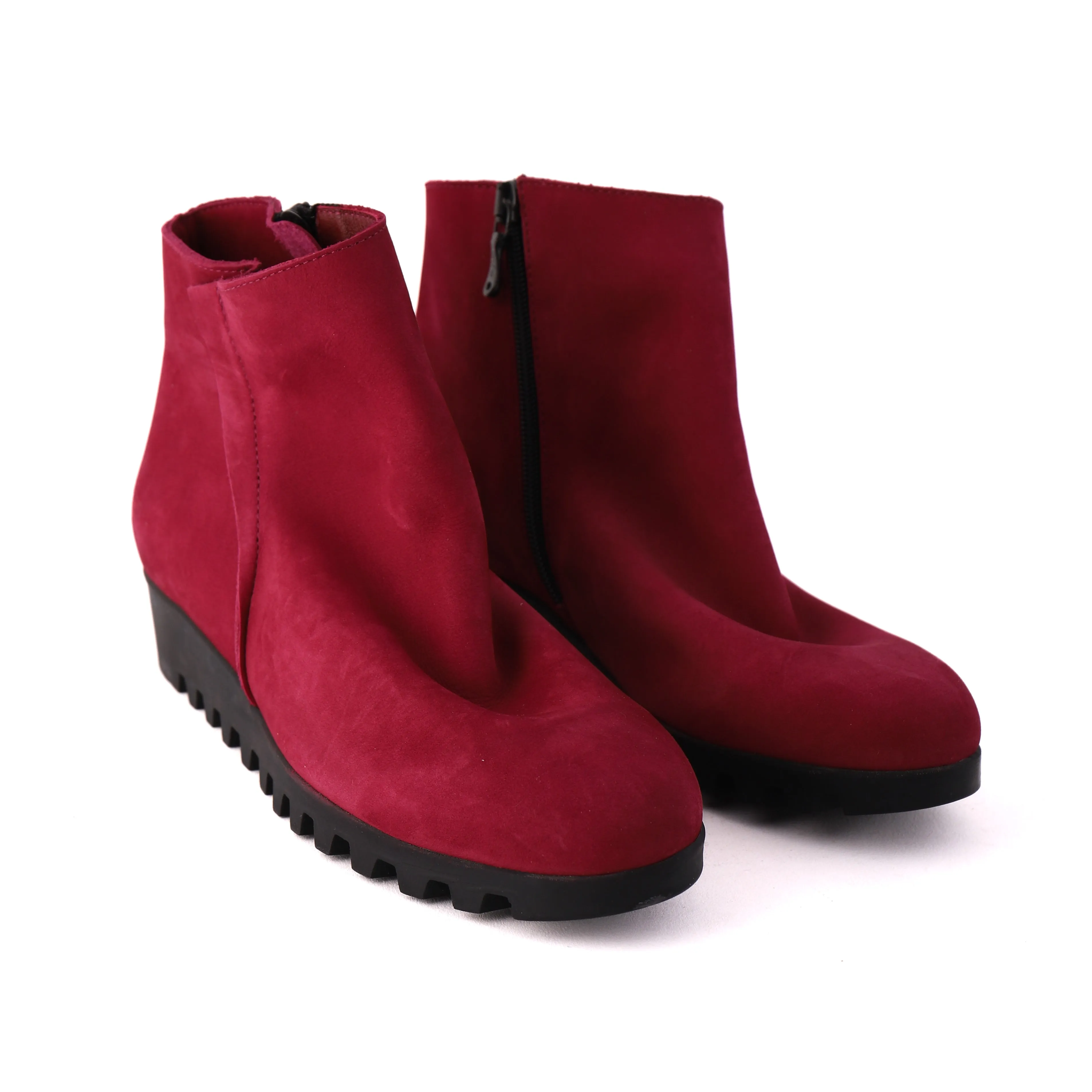 LOMHUS Berry Nubuck Slip Resistant Daily Walks Rough Trail