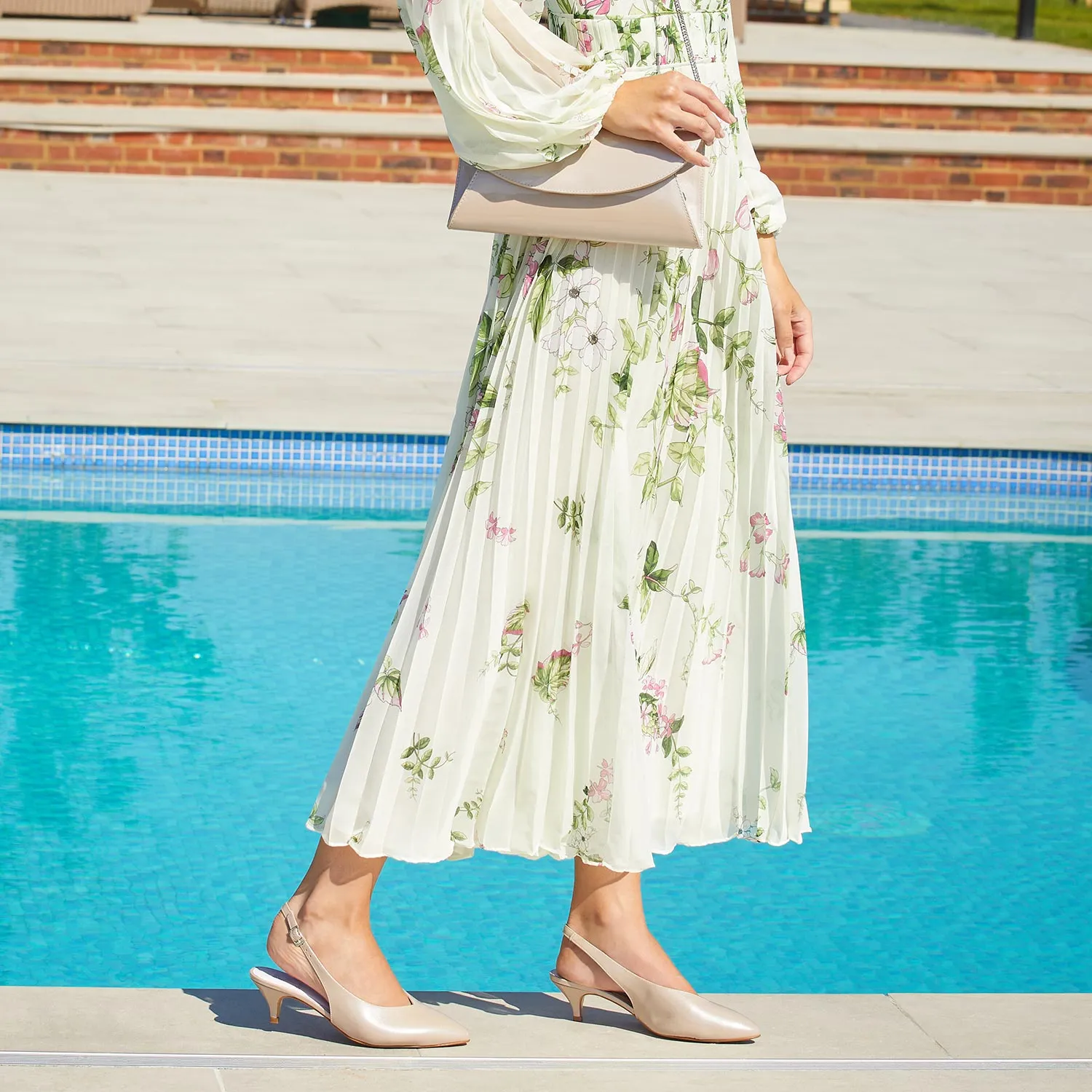 Unisex style India: Pale Taupe Patent Leather