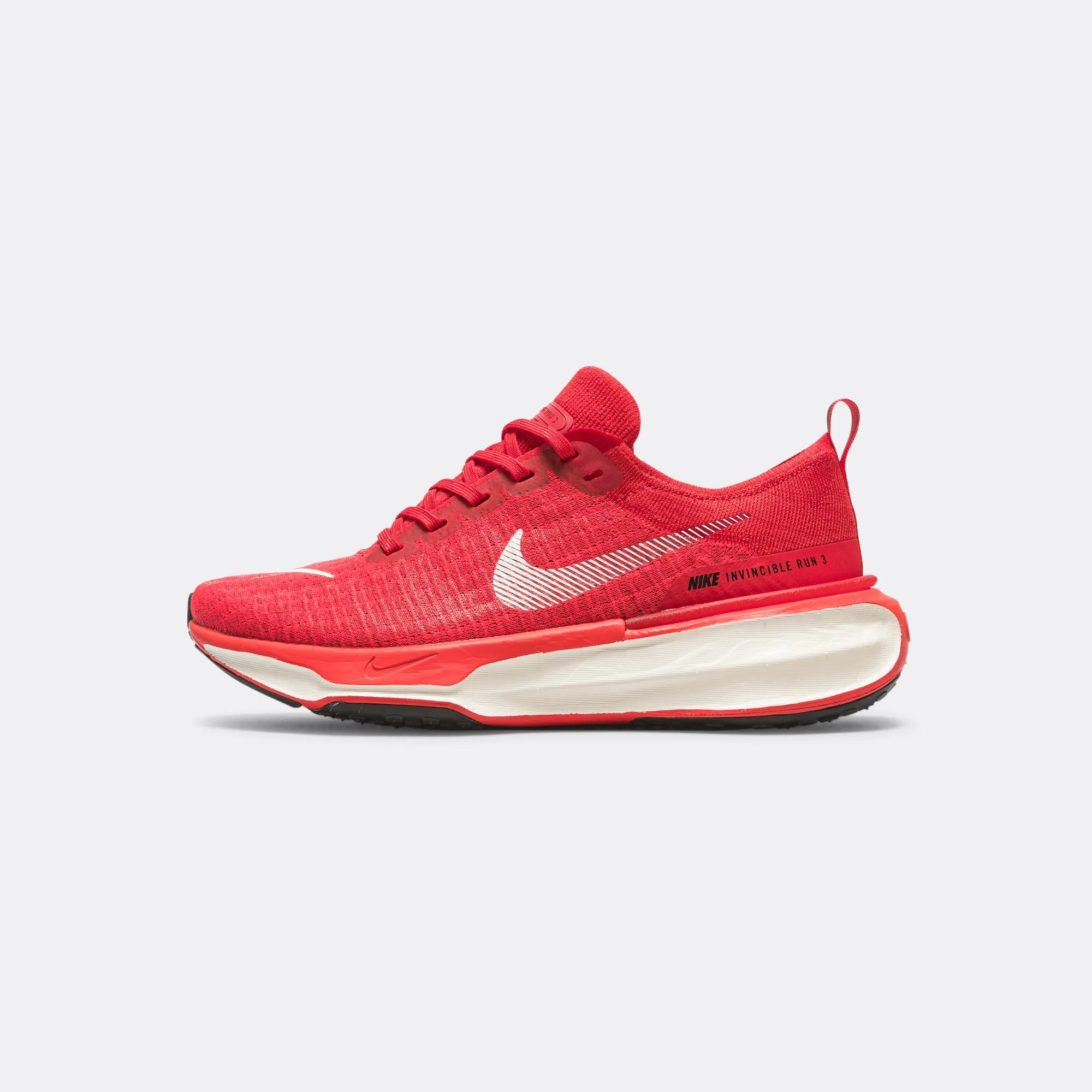 Mens  ZoomX Invincible 3 - University Red/Pale Ivory-Lt Crimson Flexible Comfort Shoes.