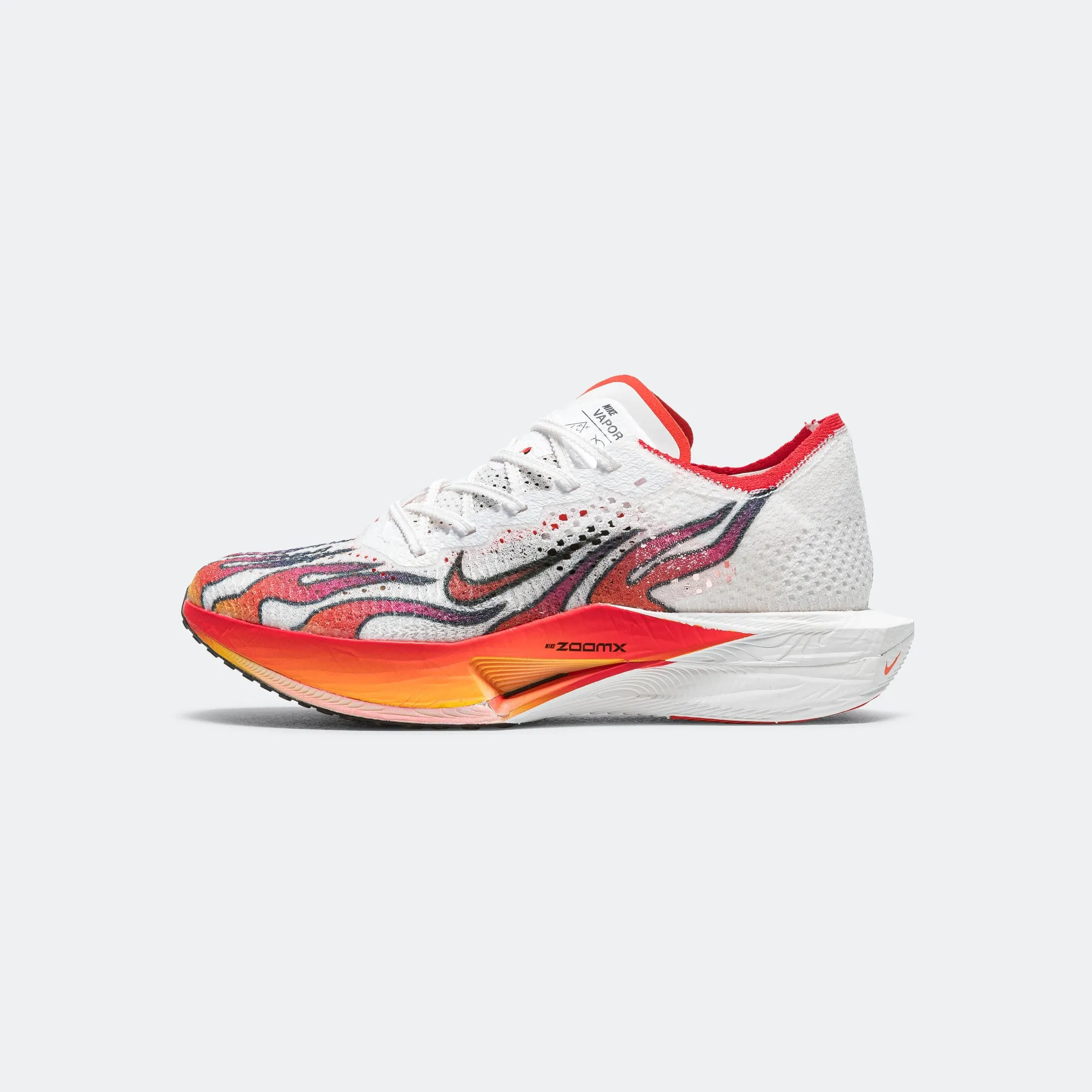 Mens ZoomX Vaporfly Next% 3 'Ekiden' - White/Habanero Flames Walk Comfort Regular Fit