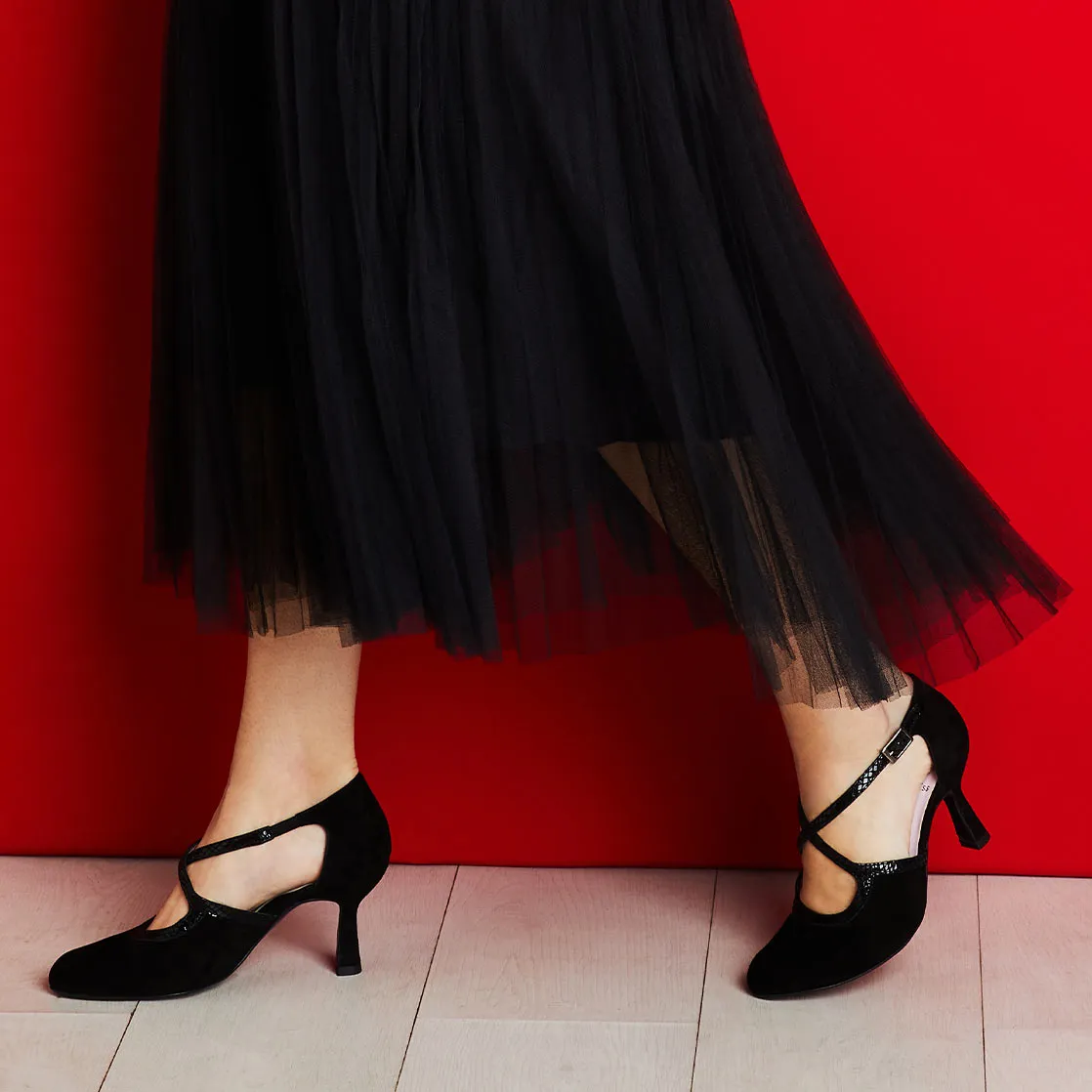 Chic Outfit Meredith: Black Suede & Snake Print Leather