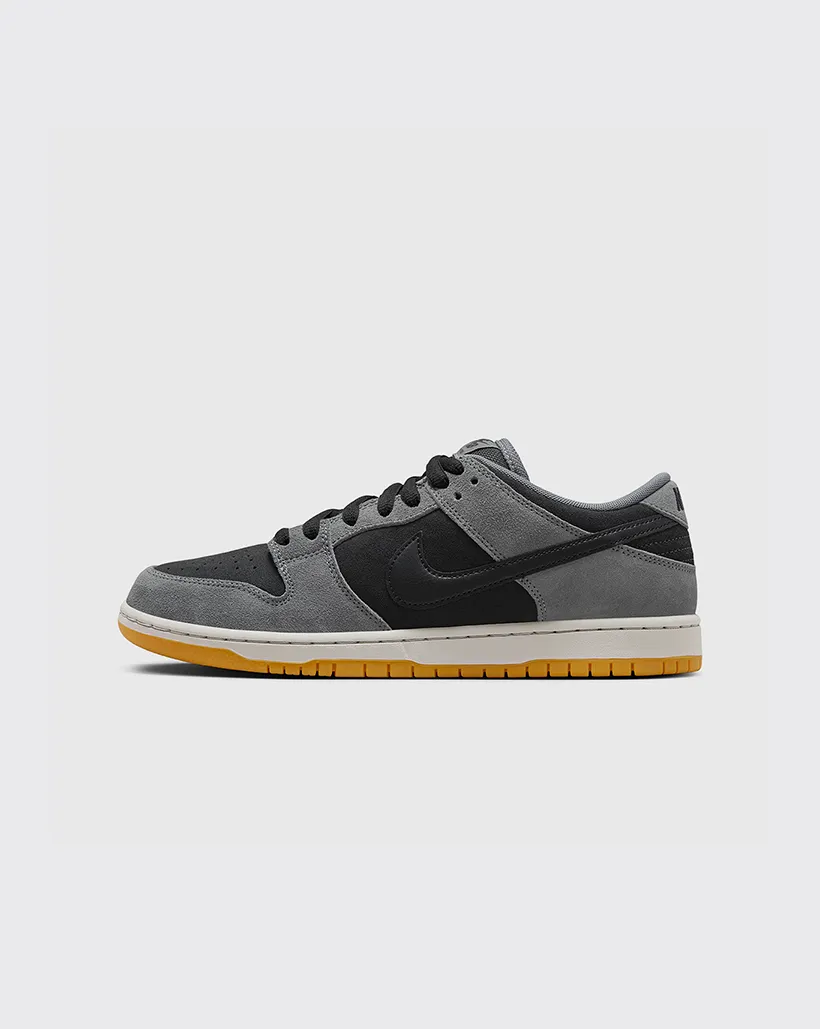 Ventilated Mesh Nike SB Dunk Low Pro Shoe - Smoke Grey/Black