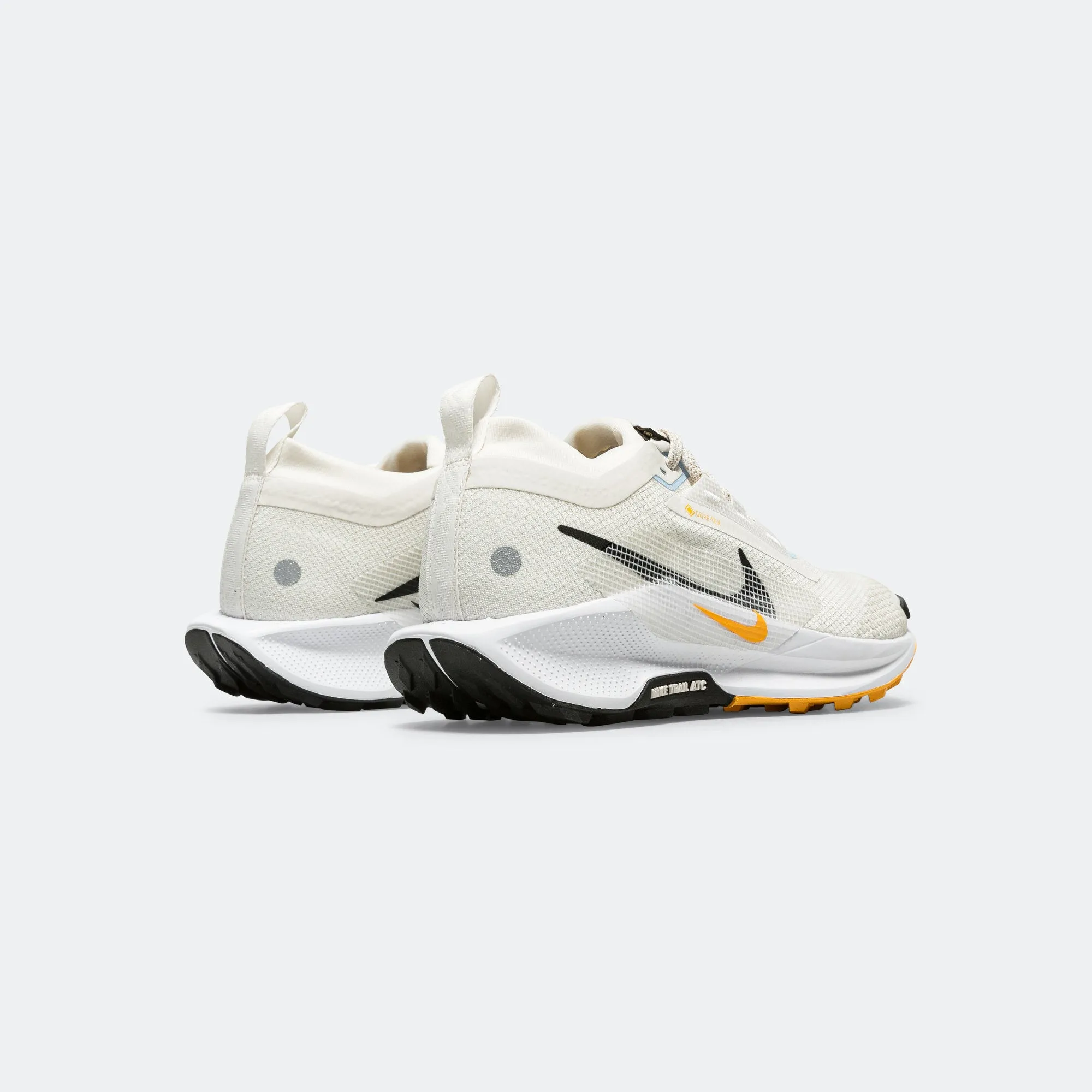 Womens ReactX Pegasus Trail 5 GORE-TEX - Phantom White/University Gold-Black Cold Jog Effortless Walk