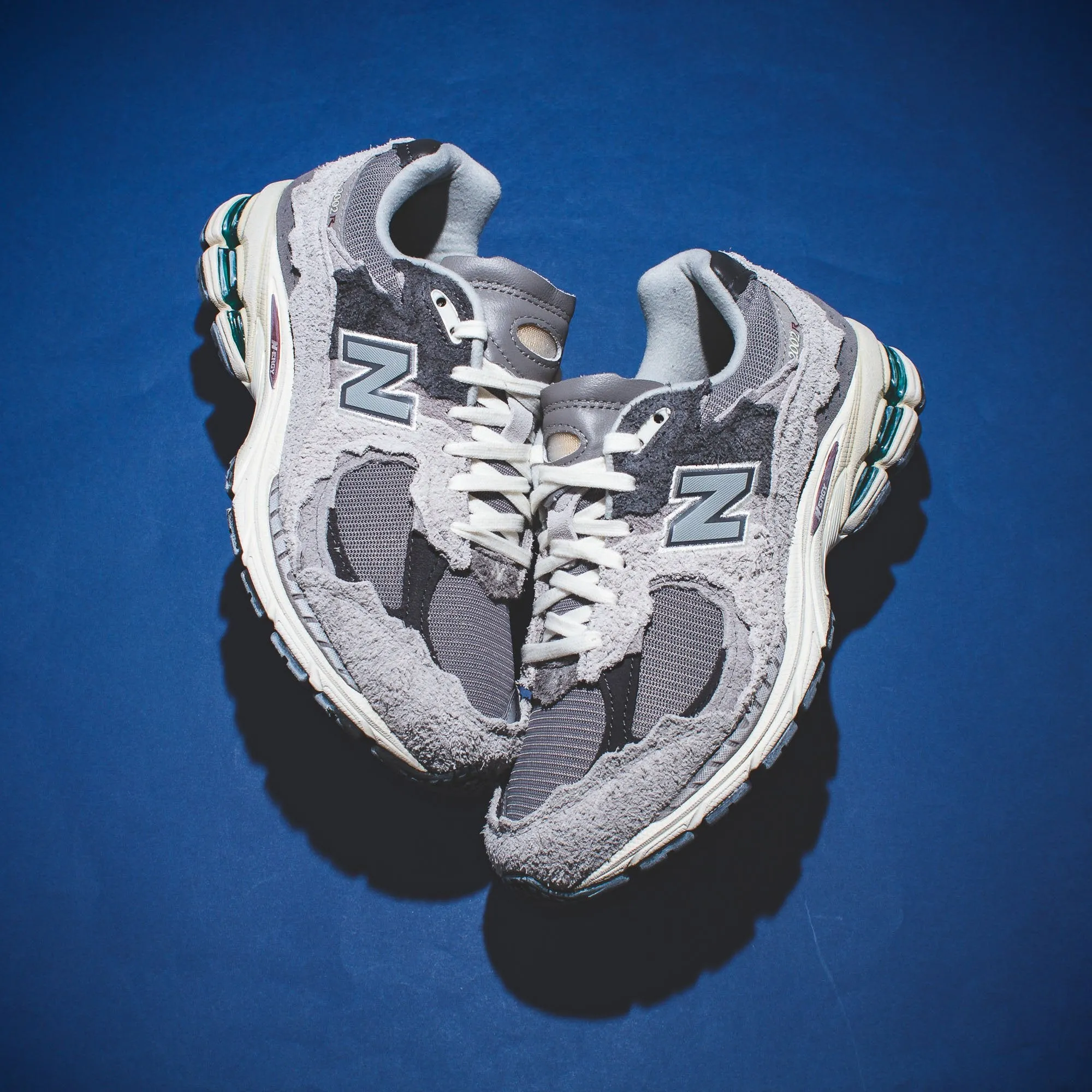 New Balance Men 2002R Rain Cloud M2002RDA running for a change