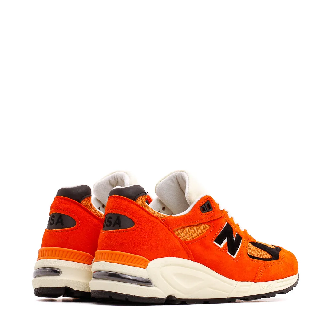 New Balance Men 990v2 Made In USA Marigold M990AI2 running in a delta area shoes