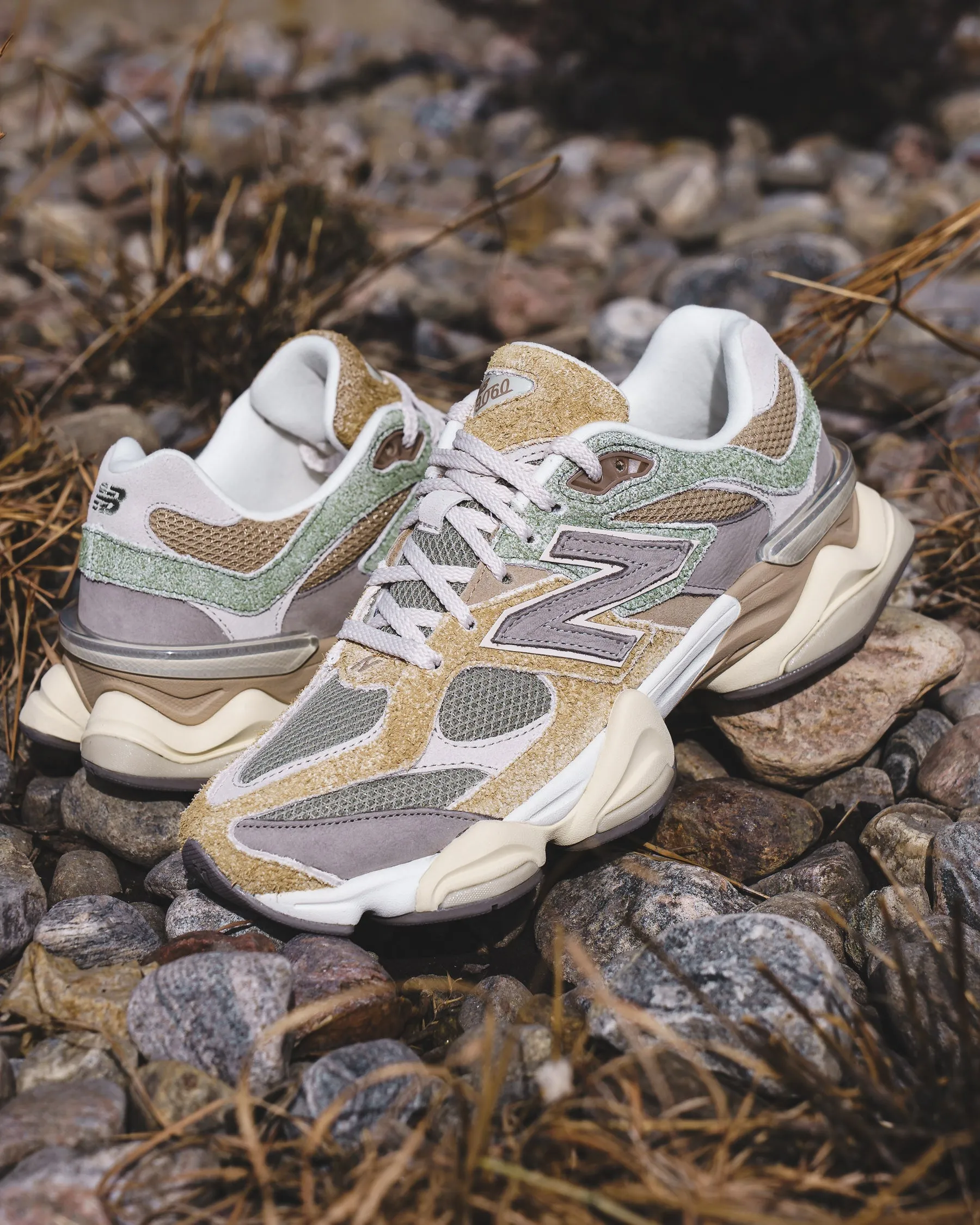 modular New Balance Unisex 9060 Olivine U9060NTC