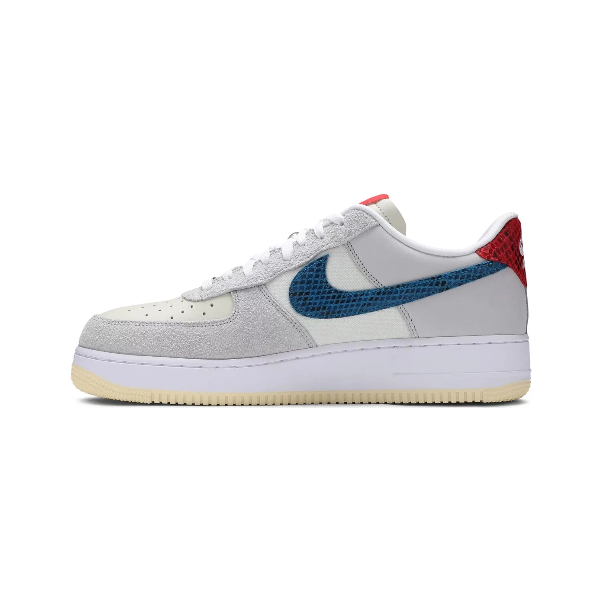 Basic Appeal Nike Air Force 1 Low SP Undefeated 5 On It Dunk Vs. AF1 'Grey Fog' (2021)