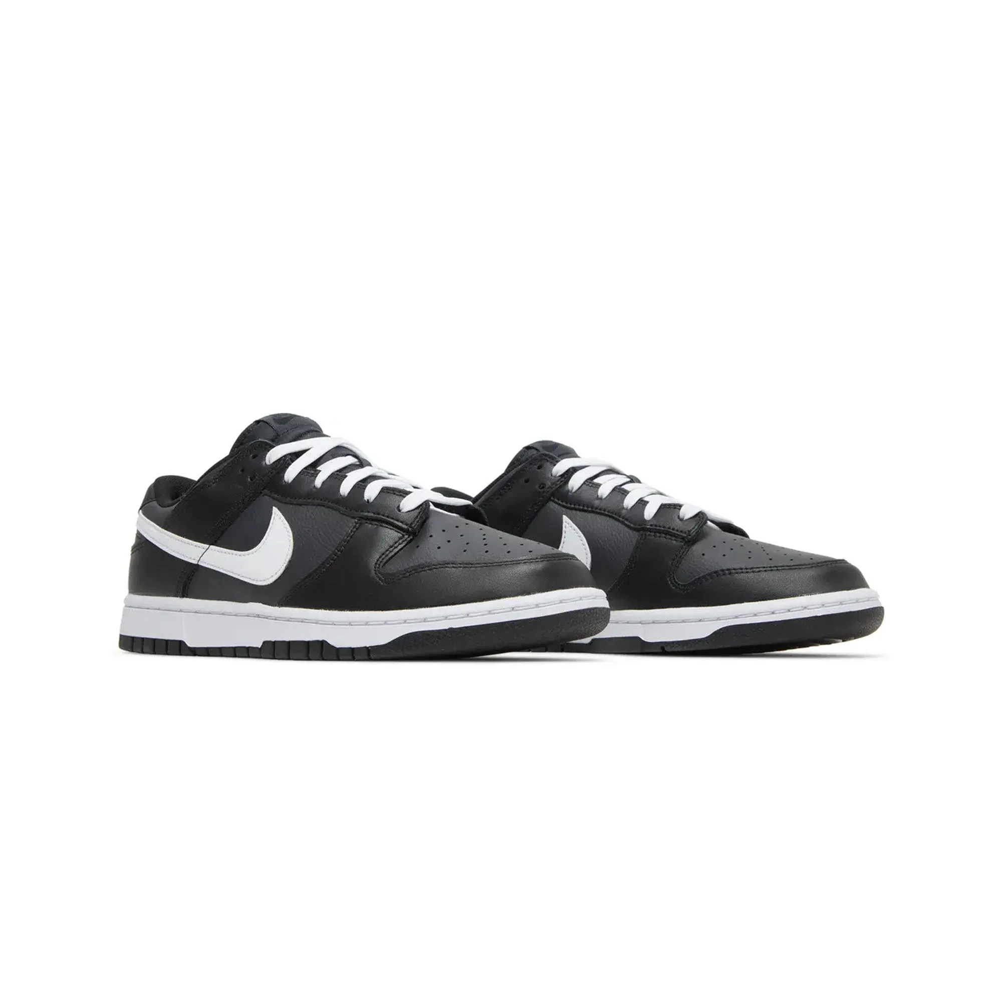 Everyday Motion Workwear Look Nike Dunk Low 'Black Panda' (2022)