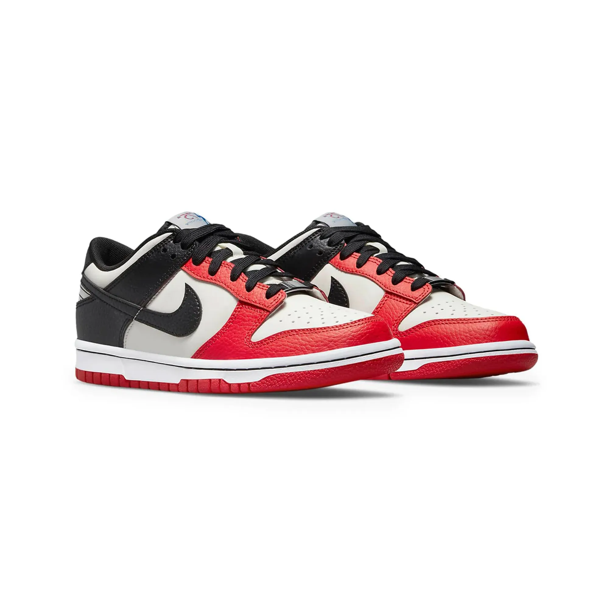 Nike Dunk Low 'EMB NBA 75th Anniversary Chicago' GS (2022) Active Feet