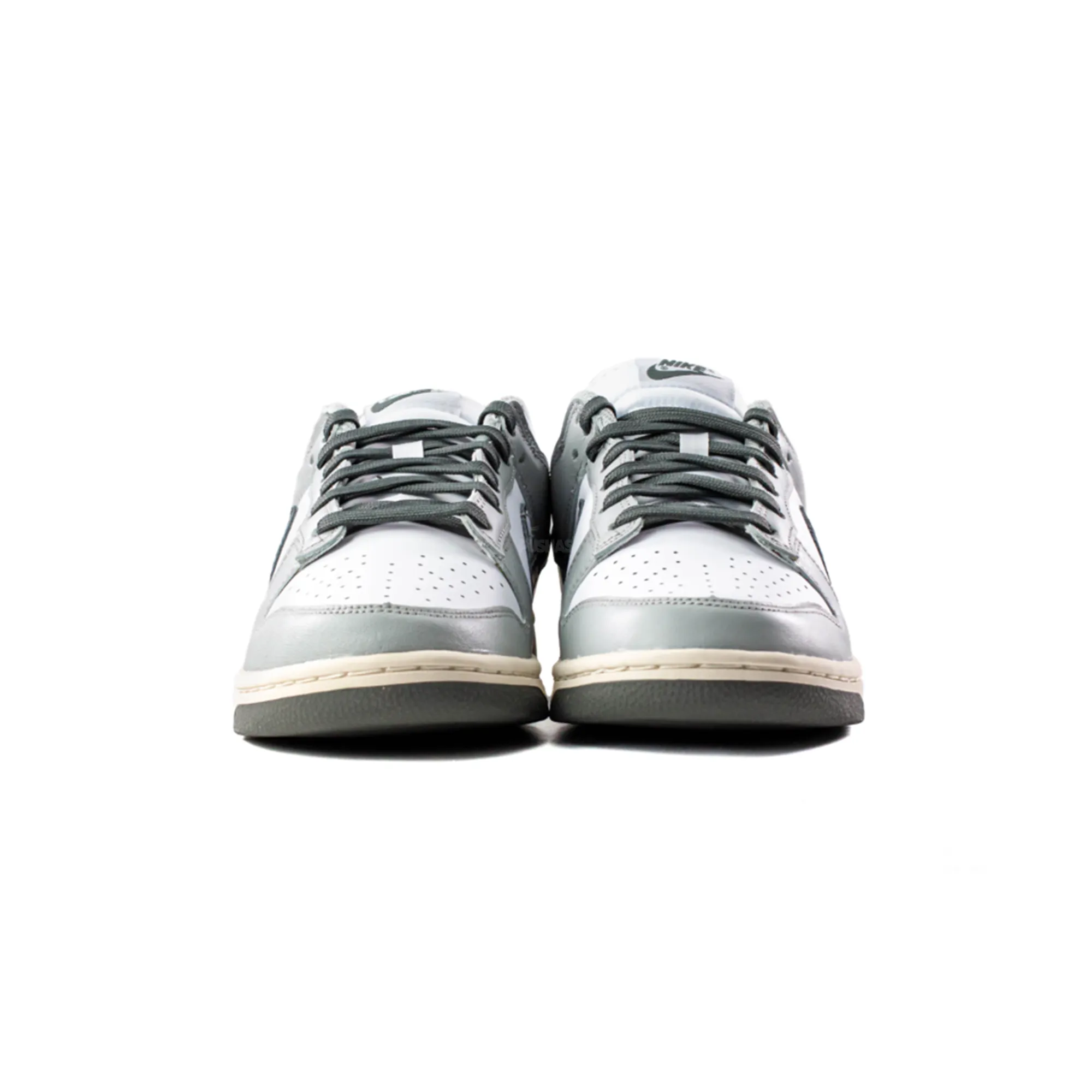 Sneaker Quality Multi Directional Flex Grooves Nike Dunk Low 'Light Smoke Grey' Women's (2022)