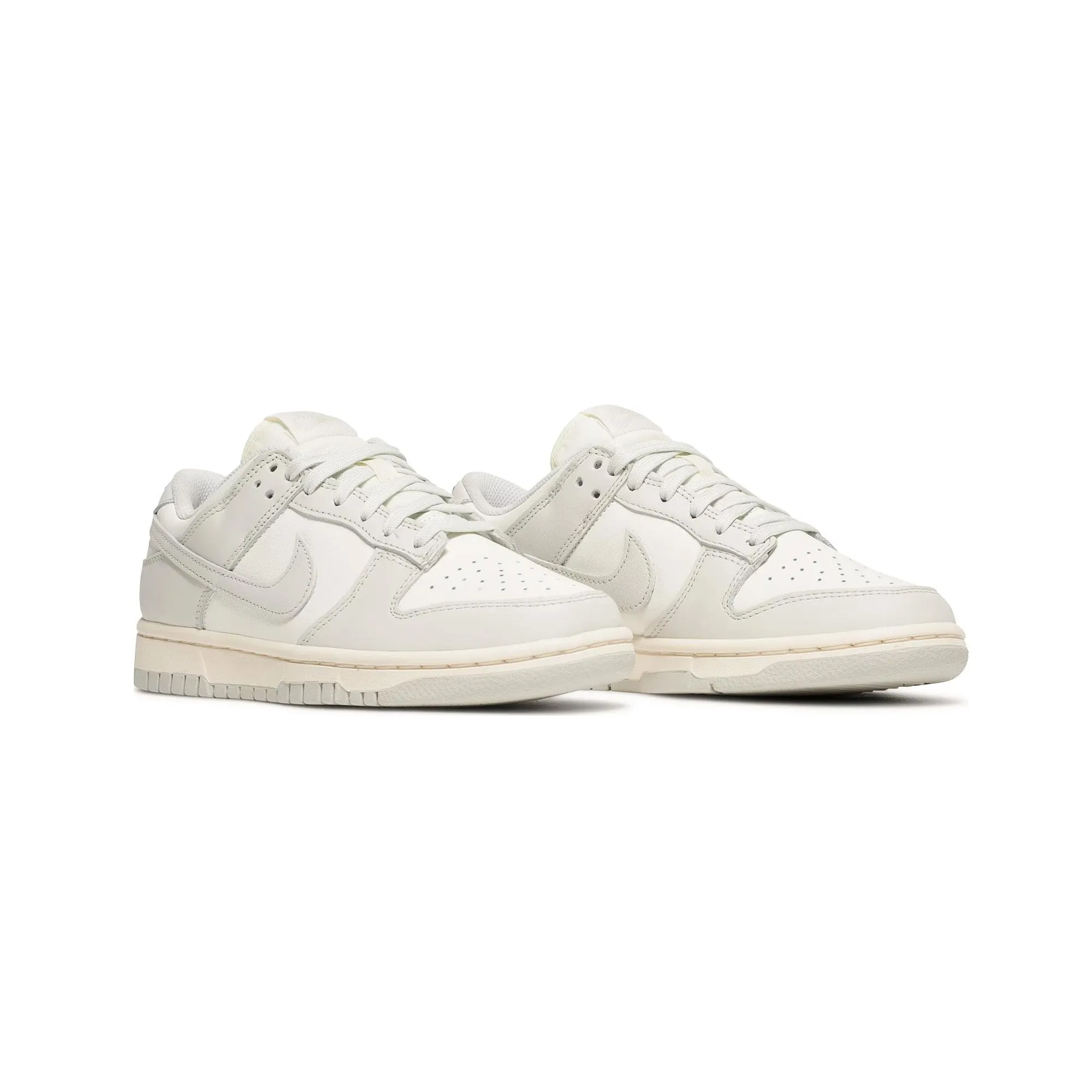 Quick Change Nike Dunk Low 'Sail Light Bone' Women's (2021)