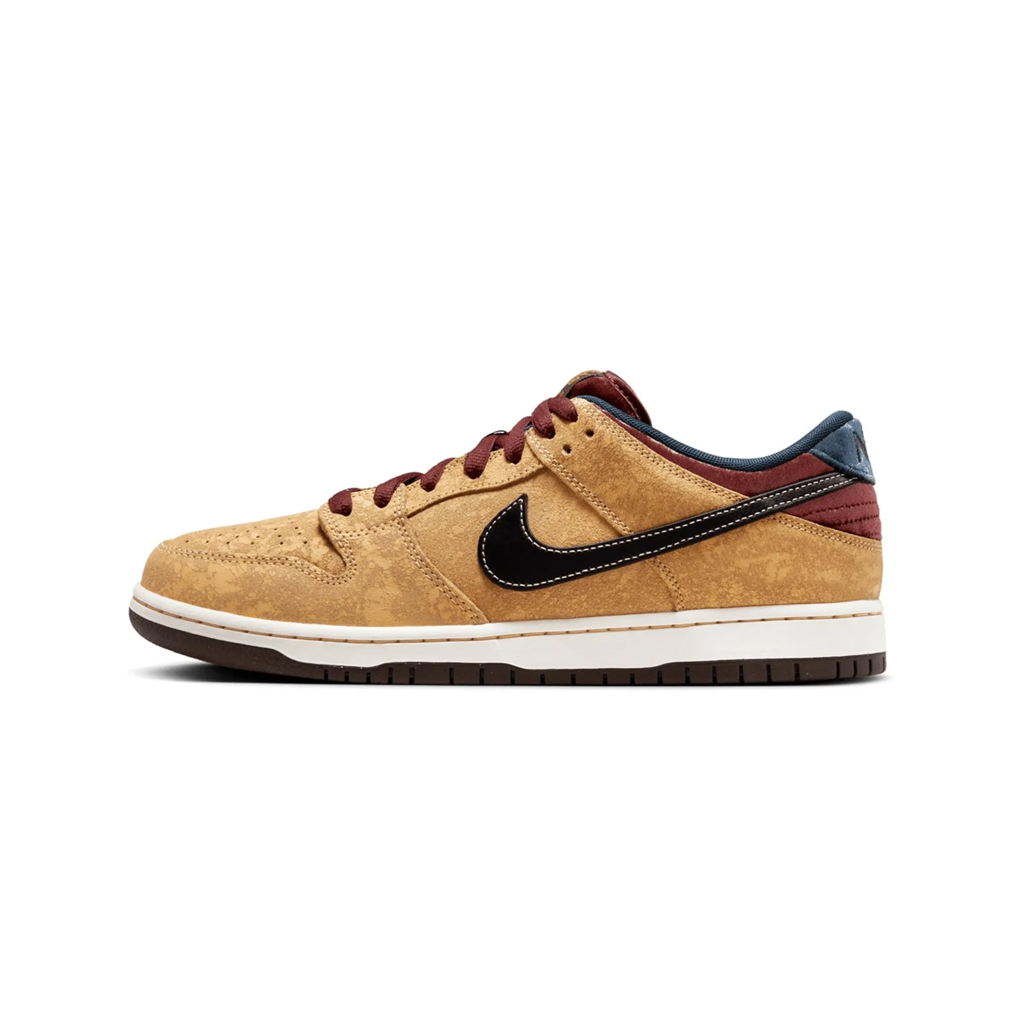 Flexible sole construction Sculpted comfort Nike SB Dunk Low 'City of Cinema' (2024)