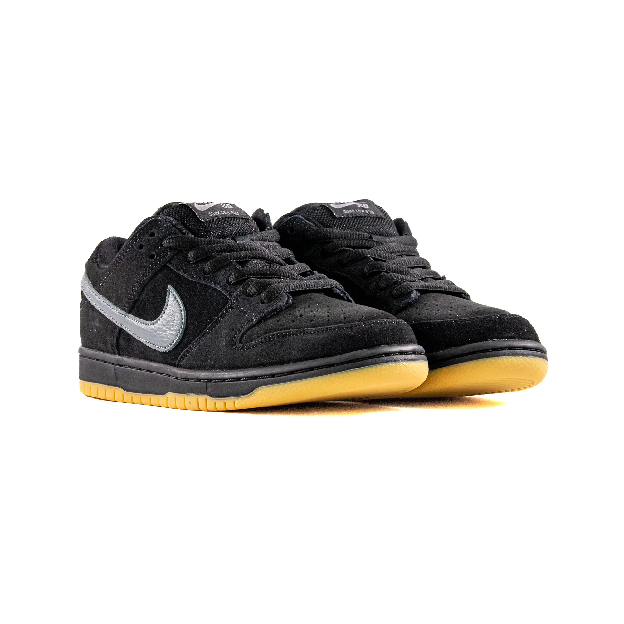 Sneaker Display Easy Clean Surface Nike SB Dunk Low 'Fog' (2021)