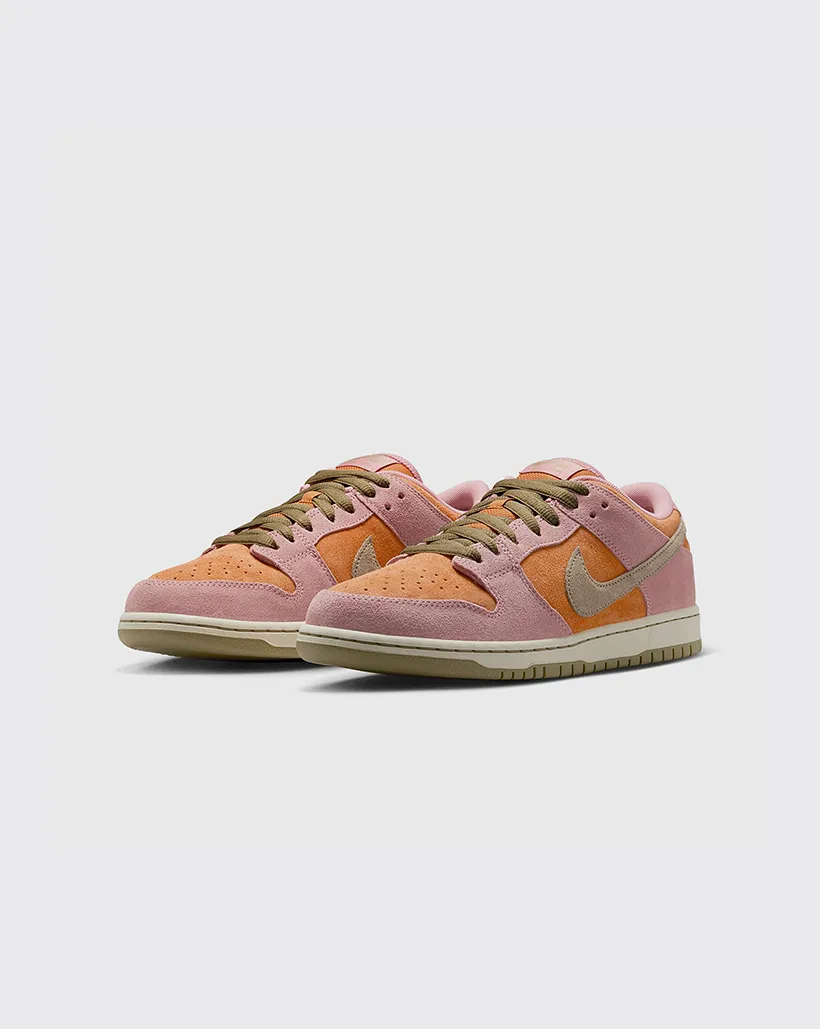 Strike Step Score Hike Nike SB Dunk Low Pro Shoe - Red Stardust/Monarch