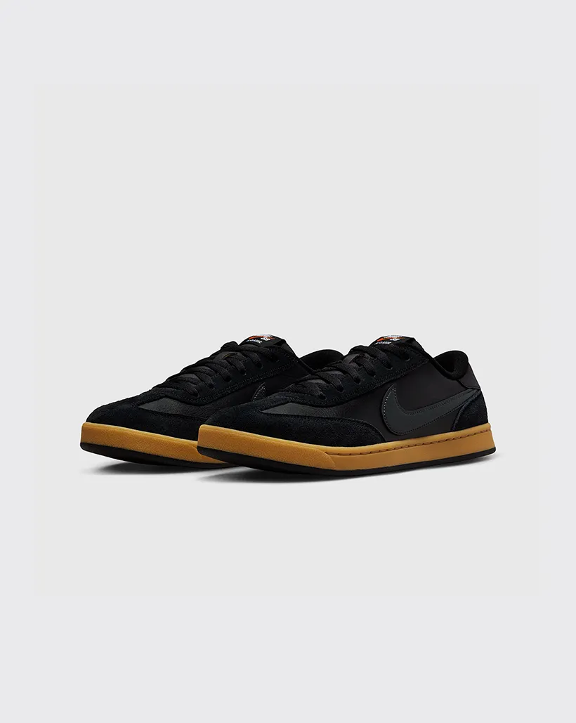 Quiet Footprint Dusk Run Nike SB FC Classic Shoe - Black/Anthracite