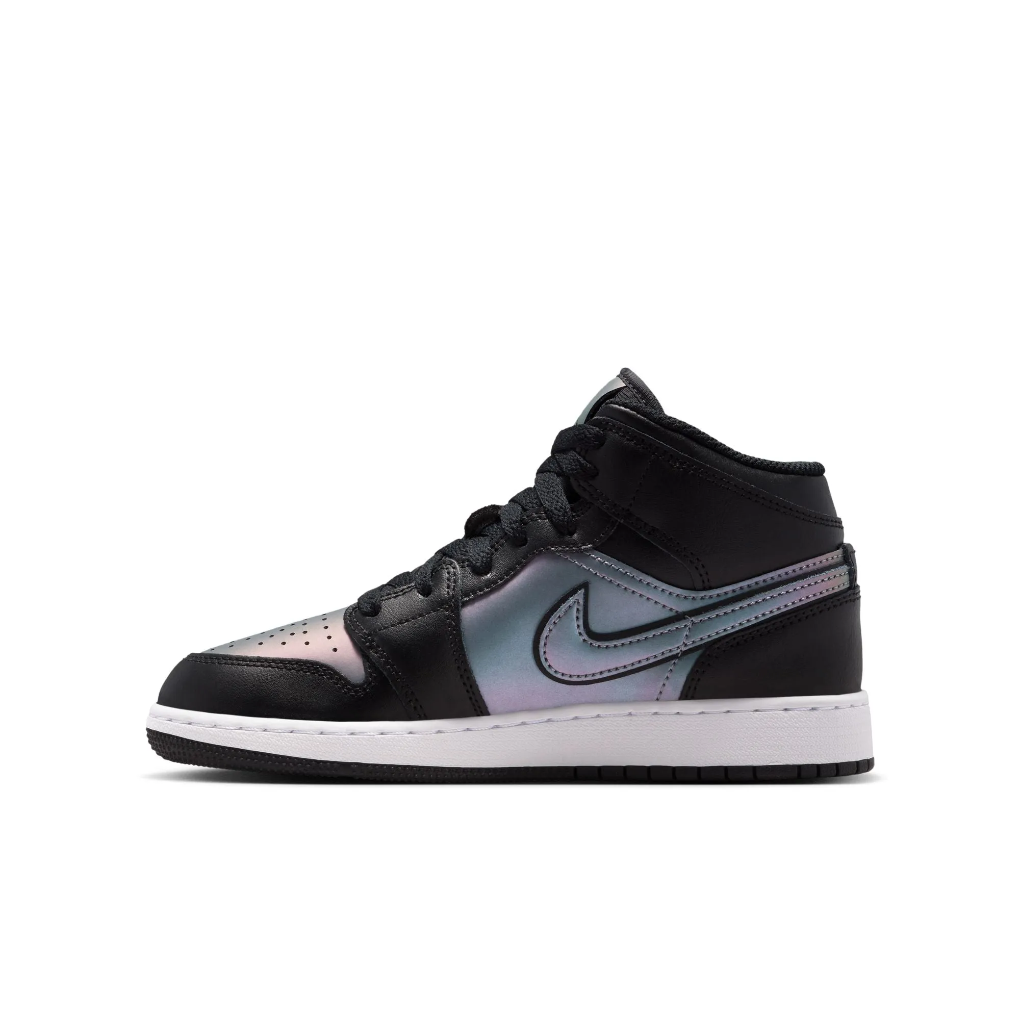 Fashionable Look Neutral Wear Air Jordan 1 Mid SE (BG)