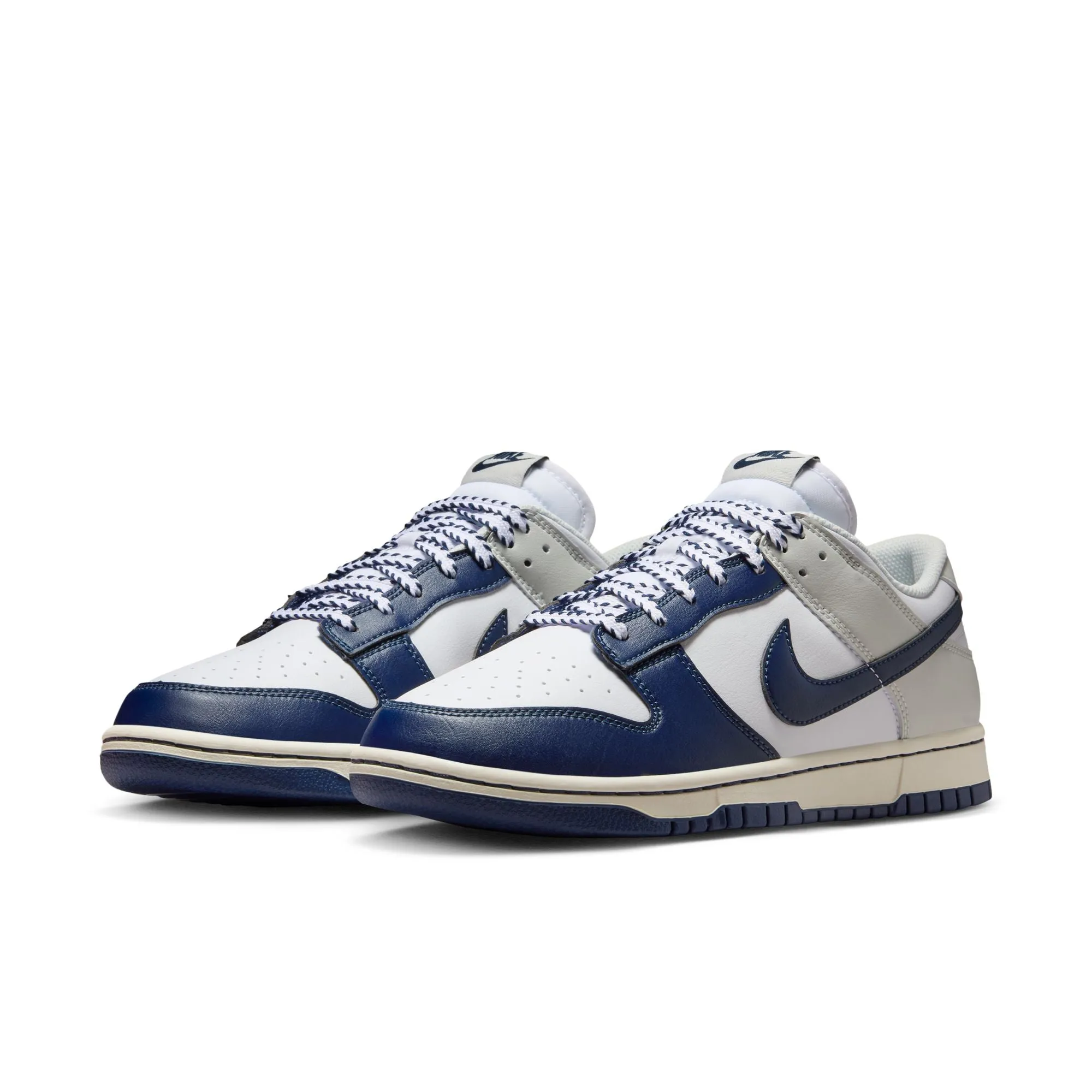 Nike Dunk Low Retro Weekend Comfort Feel Good