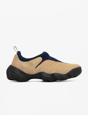 Oakley Suede Flesh (Sand/Blue) Lightweight Footwear Fashionable color scheme