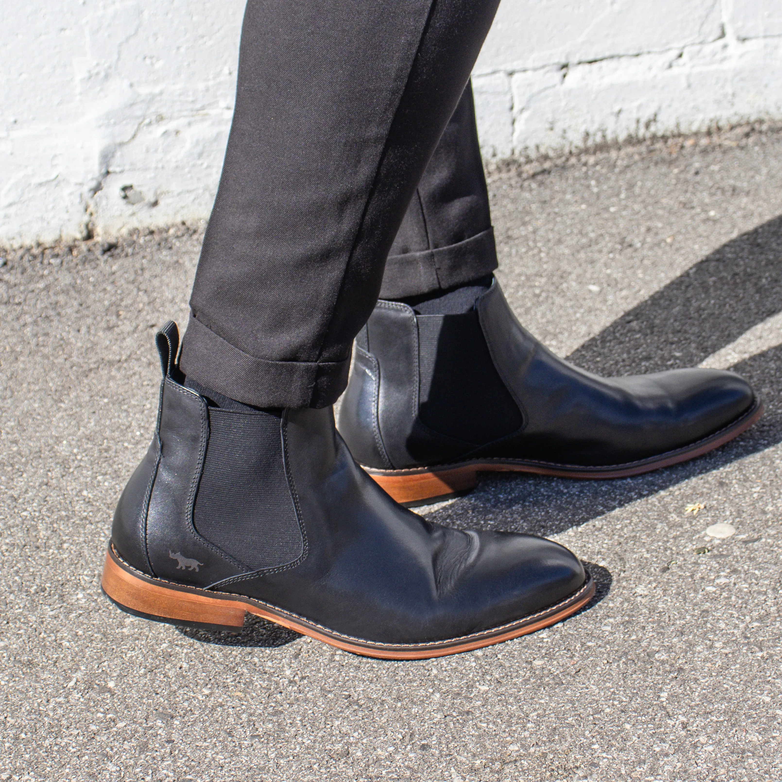 Noah Chelsea Boots Black High Traction Weather Resistant User Anti-bacterial