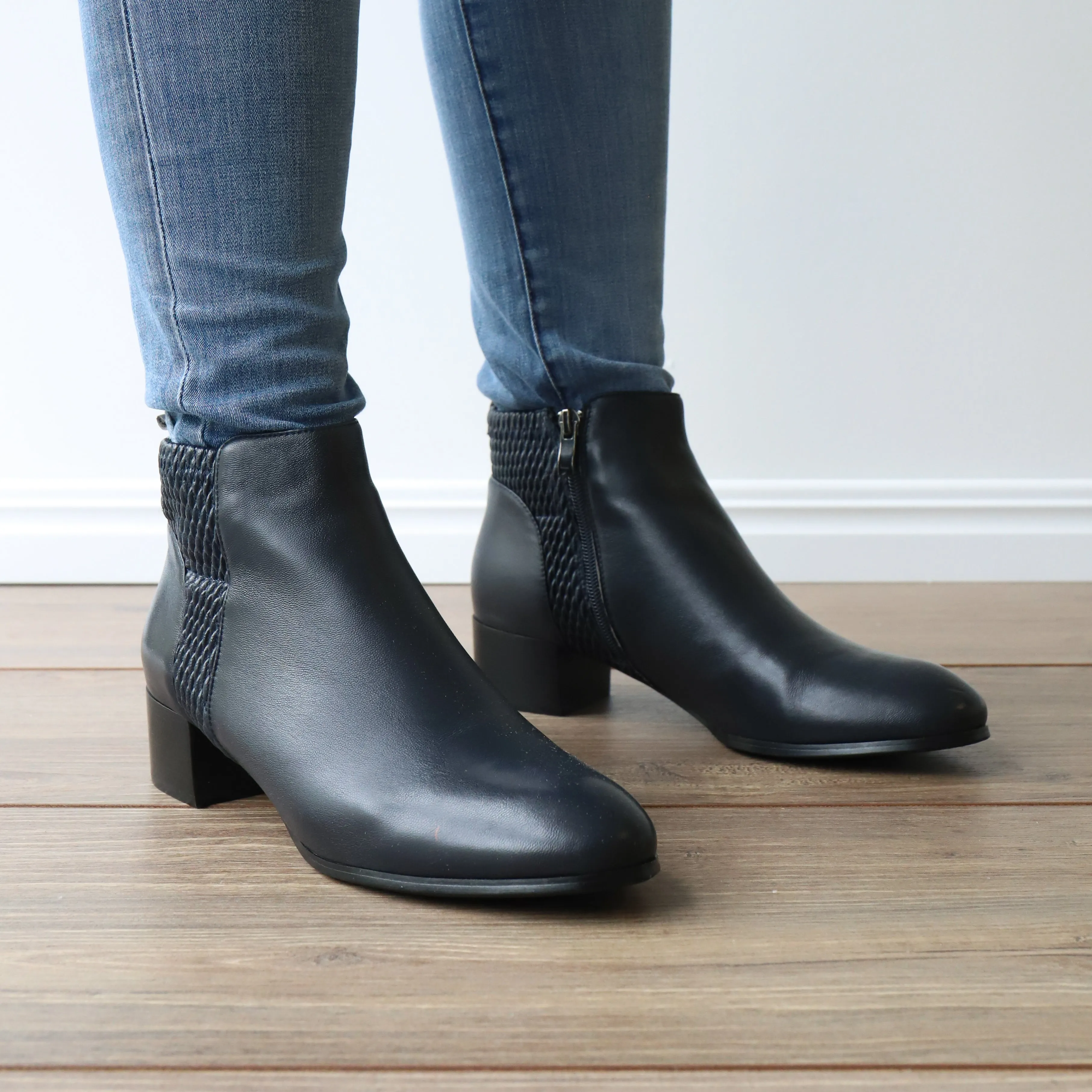 Soft Inner Lining Molded Arch Contour ENOCH Navy