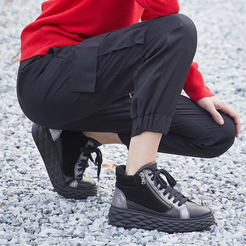 Parka Fur: Black Leather & Suede Timeless Footwear