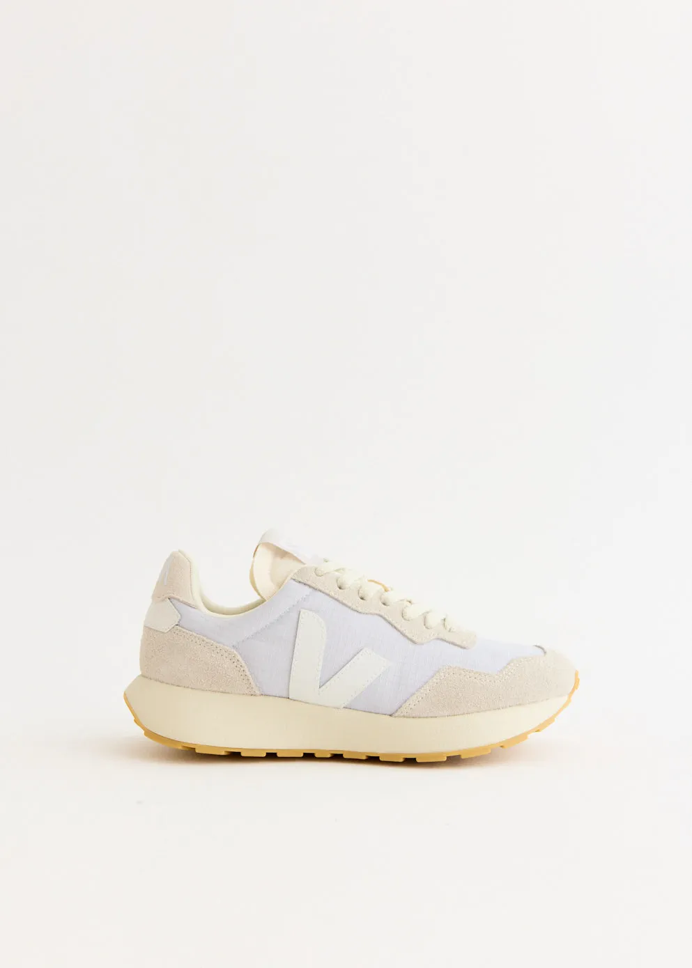 Paulistana 'Pearl Pierre' Sneakers Dynamic Motion