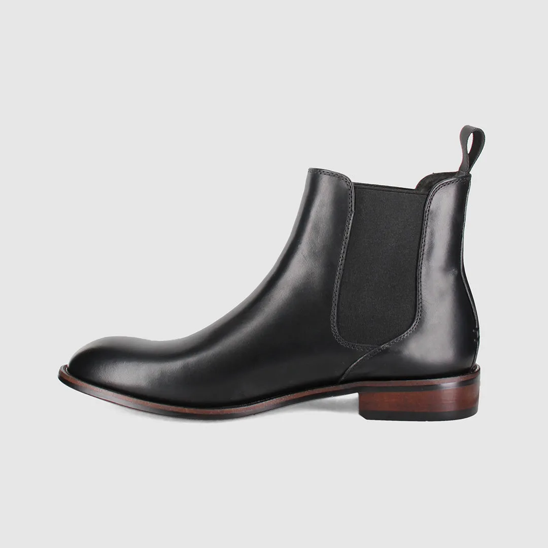 Plymouth Chelsea Boots Black Biking Trip Traction Lug Pattern