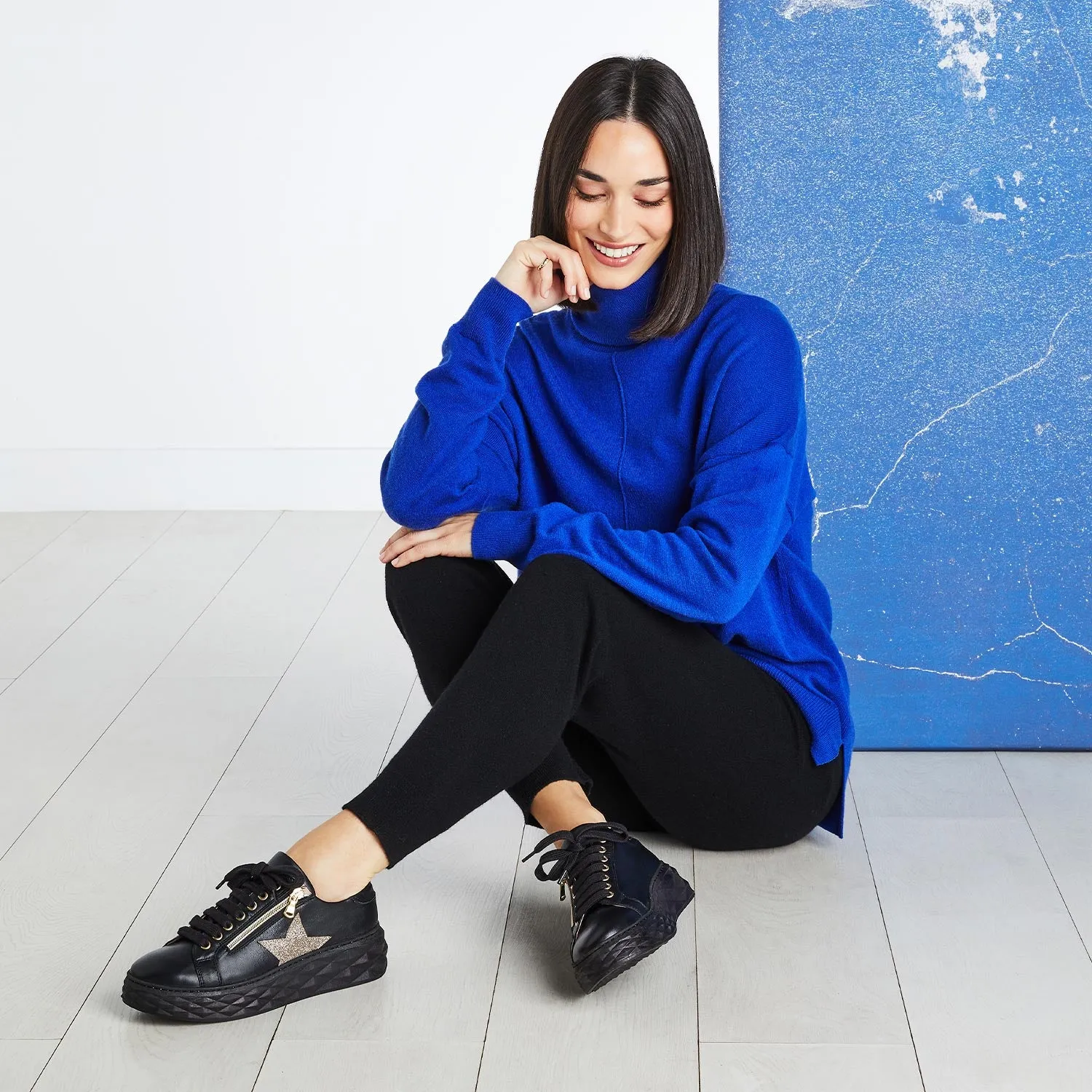 Porto Star: Black Leather & Glitter Off Duty