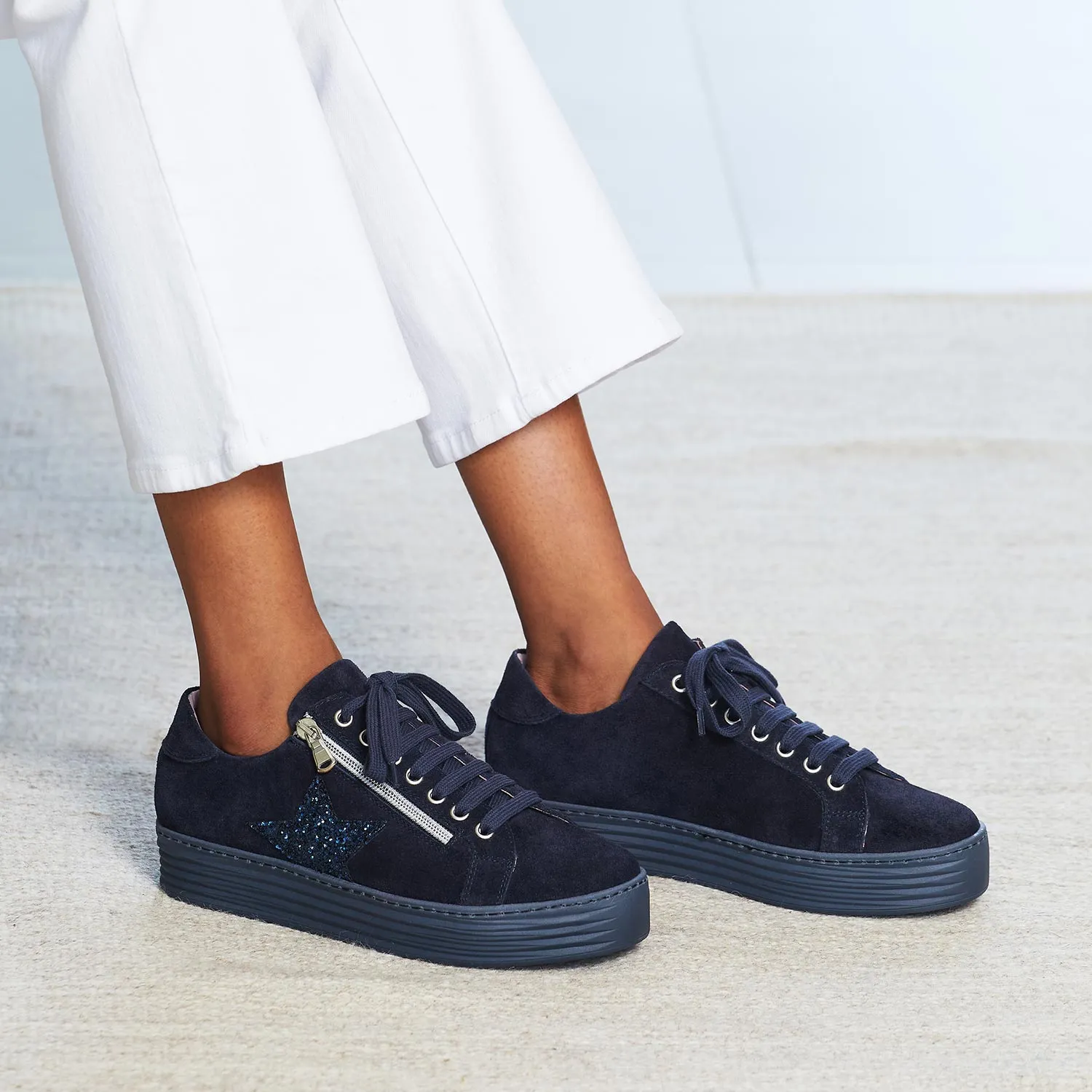 Barefoot feel Hill Walk Star: Navy Suede & Glitz