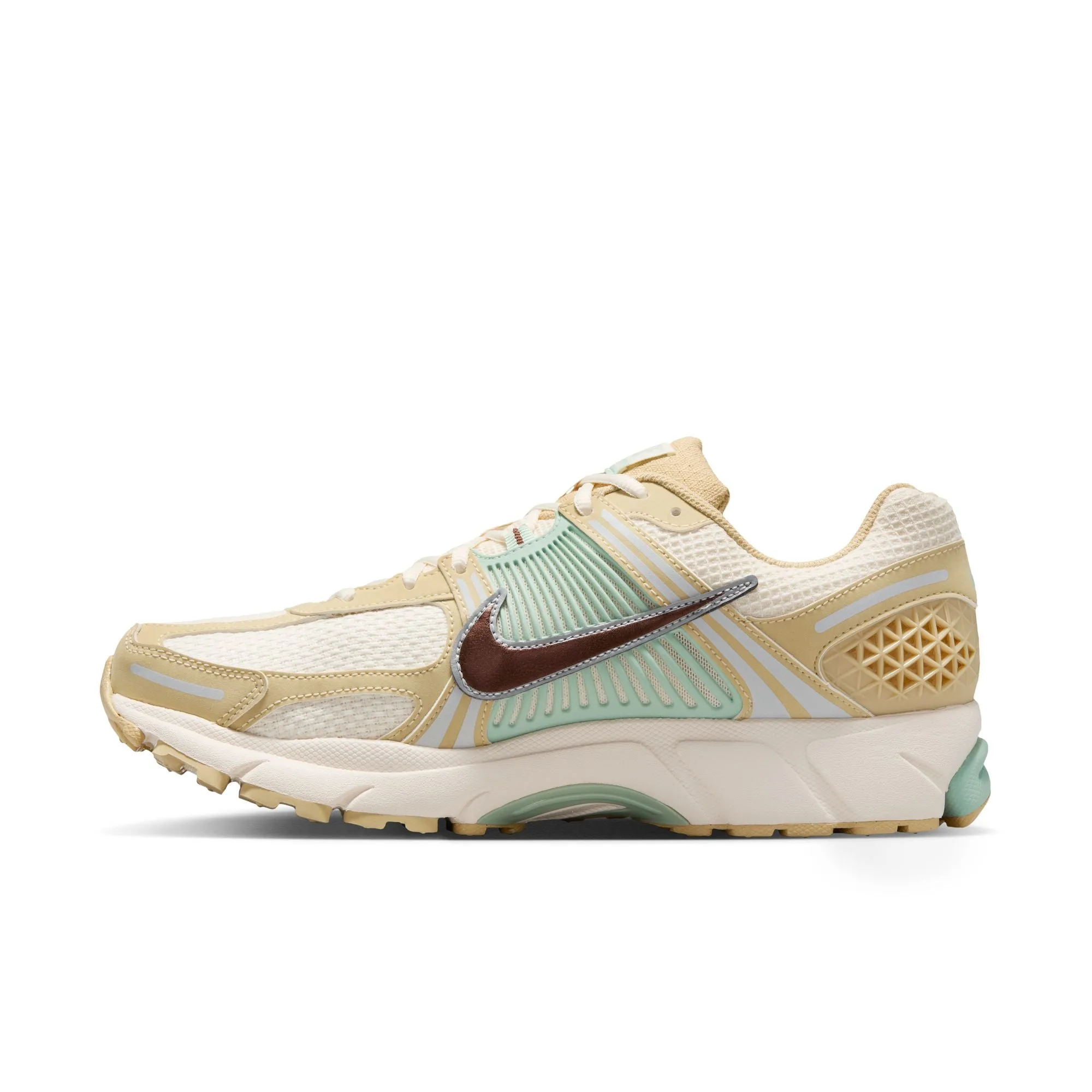 Shine Hike Indoor Ready Nike Zoom Vomero 5 SE