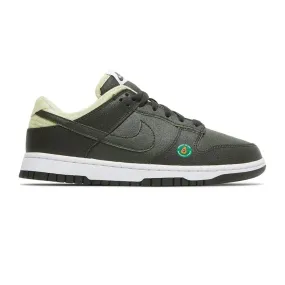 Refined fit Built-in comfort Nike Dunk Low LX 'Avocado' W (2022)
