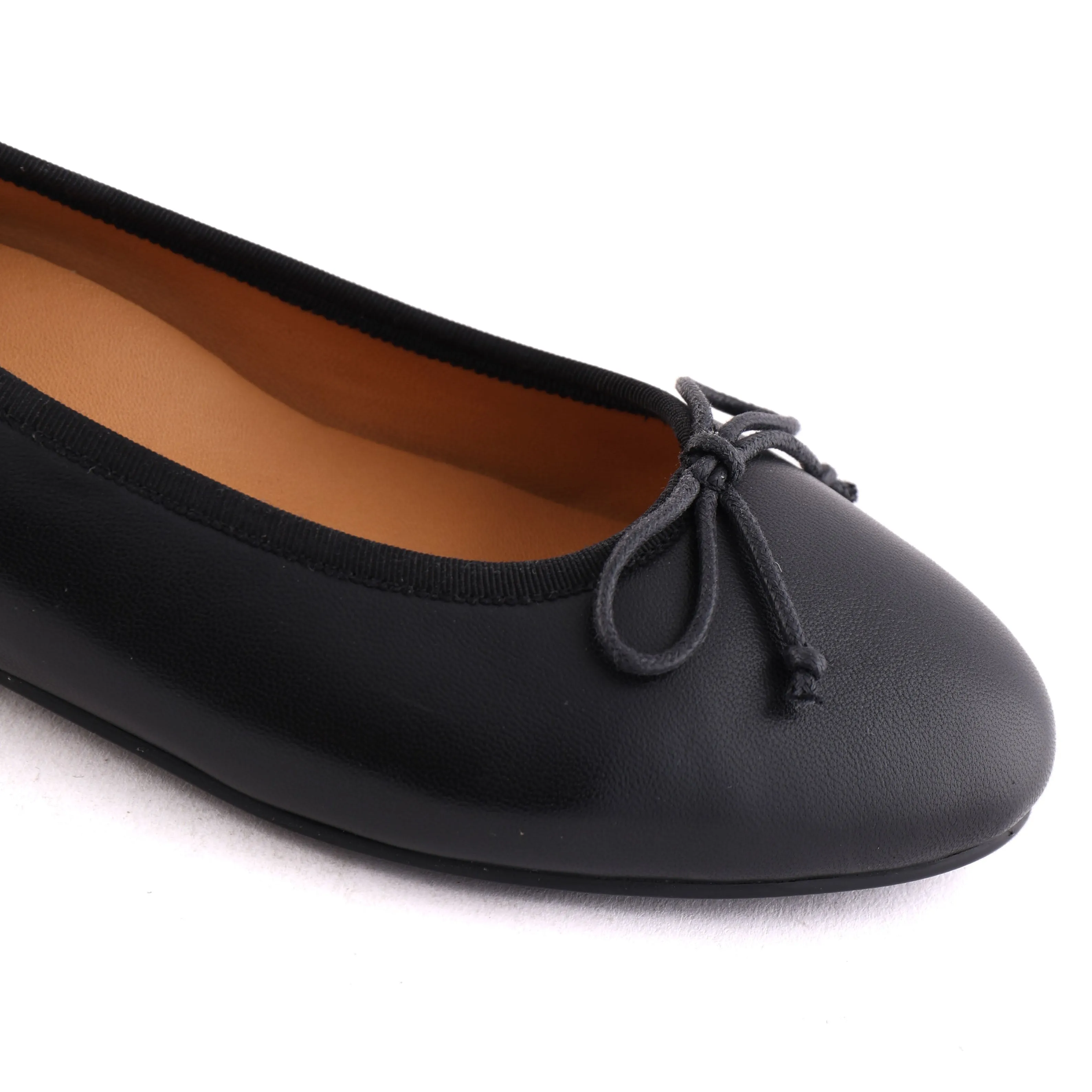 REST Black Wind Guard Adjustable Straps