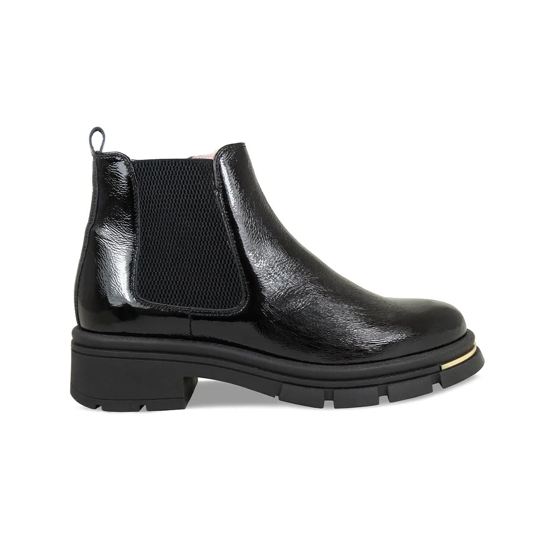 Race Pace Runway: Black Patent Leather