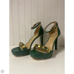 Low Key Style focused Sandals Designer By Michael Kors In Gold & Green, Size: 8.5