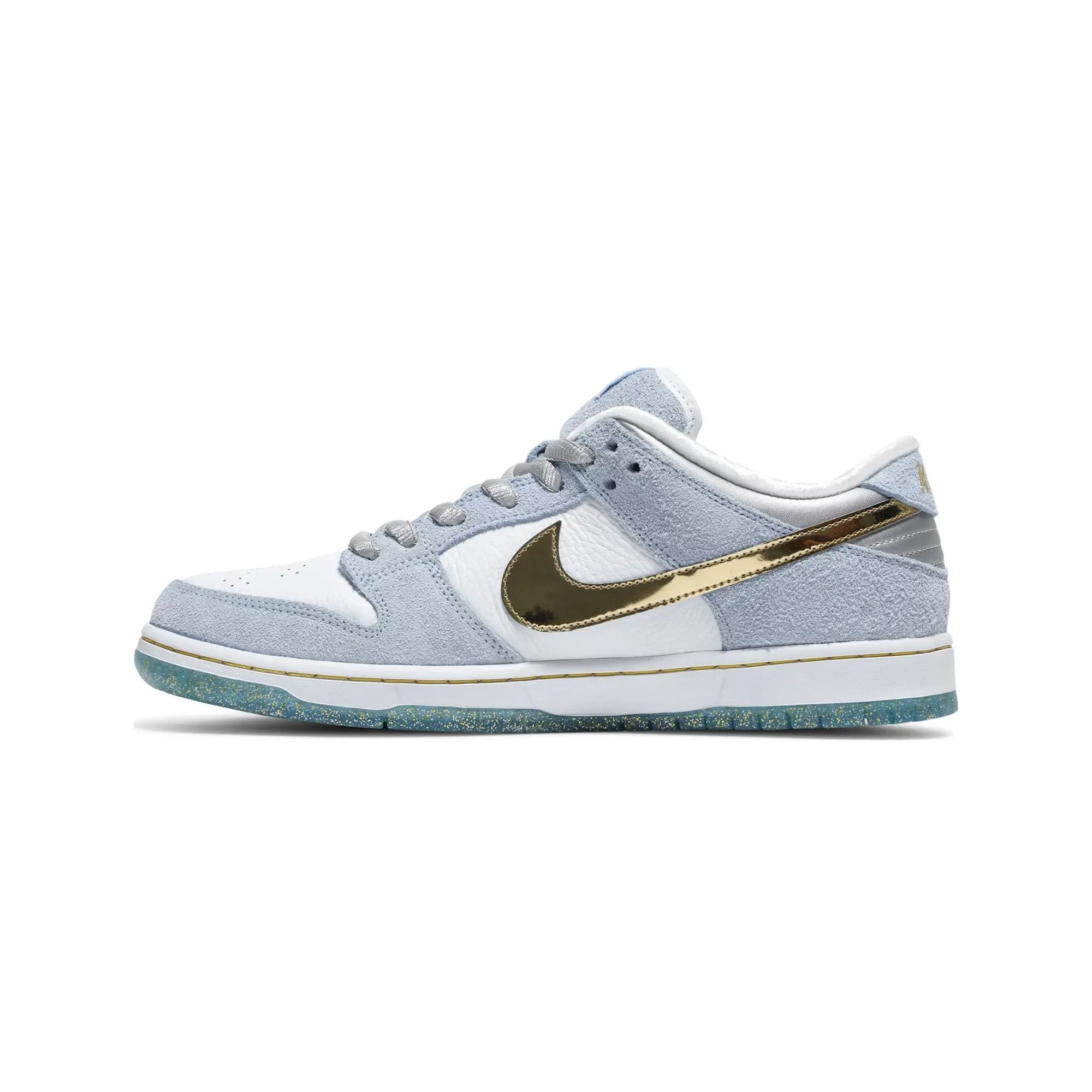 SB Dunk Low 'Sean Cliver' Street Vibe
