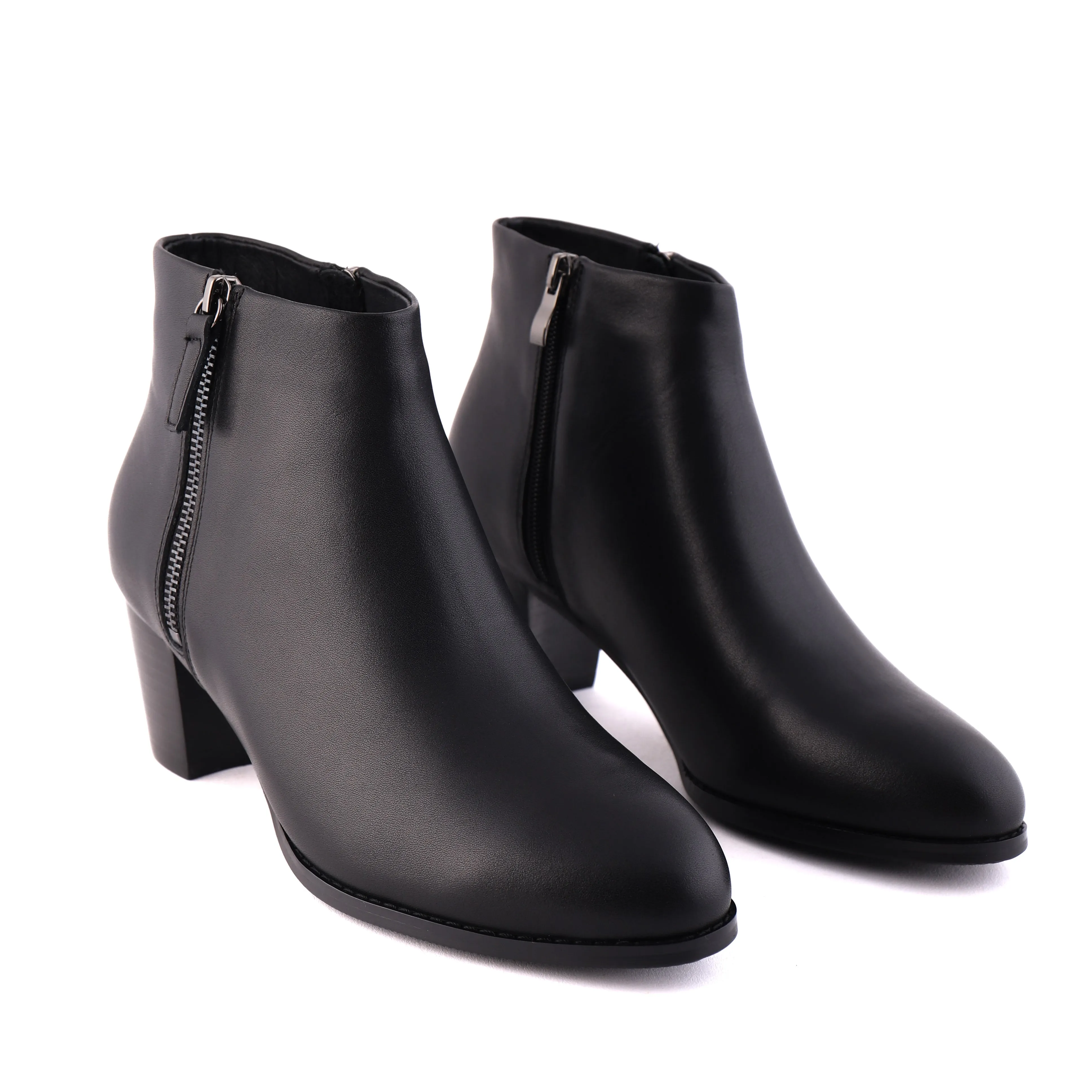 REAGAN Black Stain Resistant