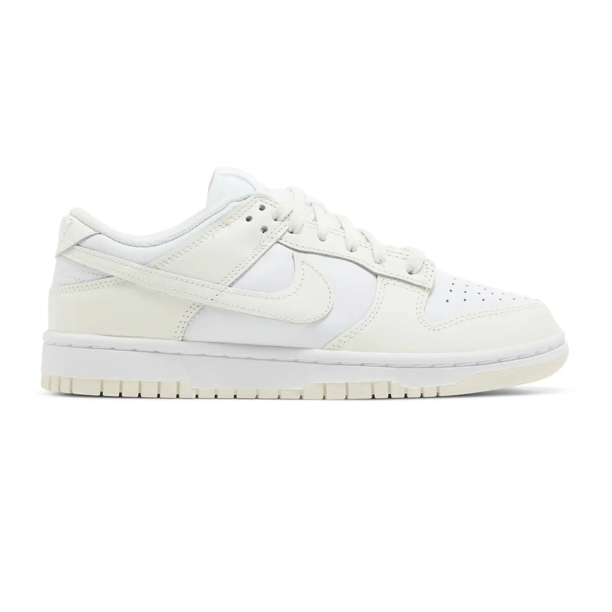 All terrain Nike Dunk Low Retro 'Coconut Milk' W (2022)