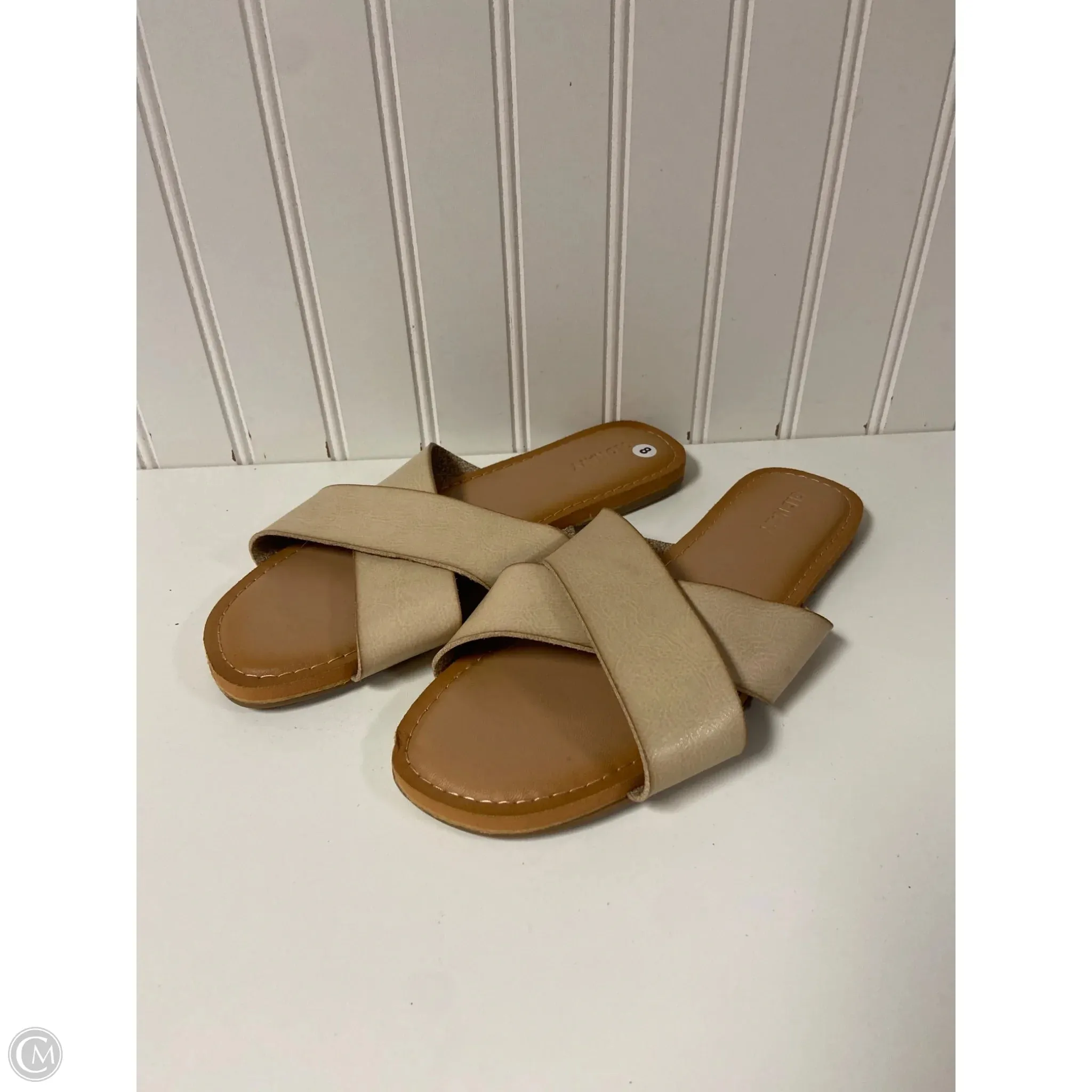 Breathable Upper Shoes Urban Ready Sandals Flats By Old Navy In Beige, Size: 8