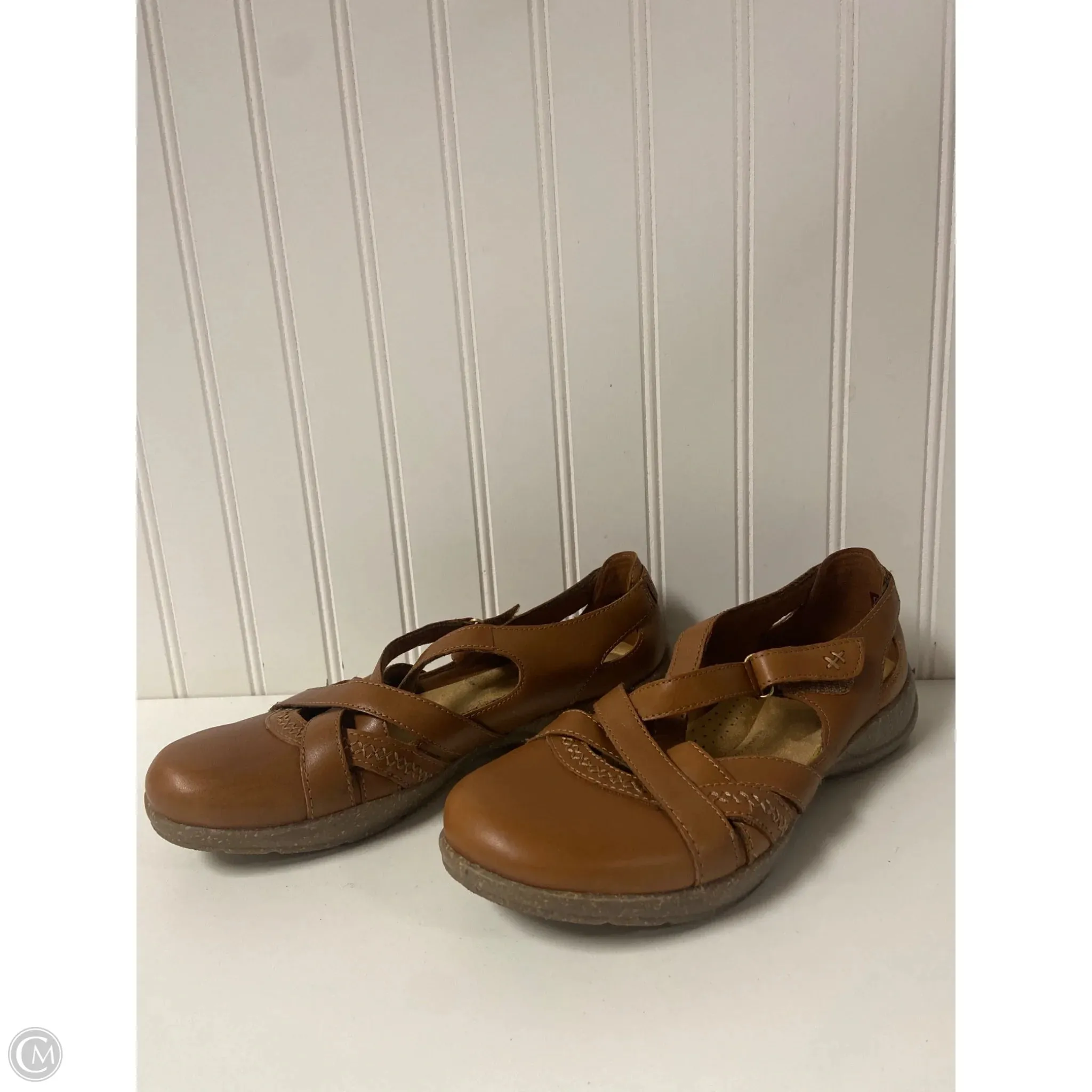 Shoes Flats By Clarks In Tan, Size: 8.5 Slide On