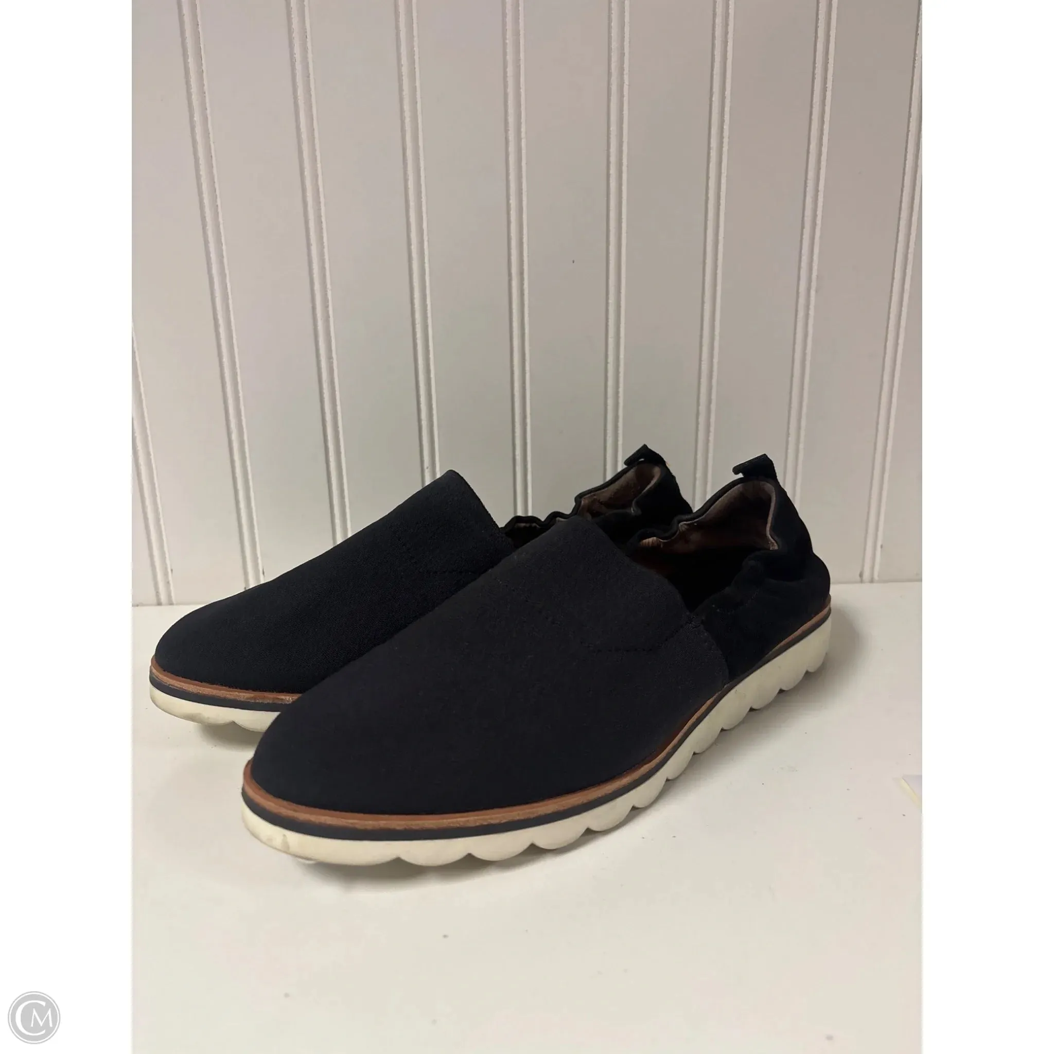 Shoes Flats By Louise Et Cie In Black, Size: 9.5 Tunnel Trek