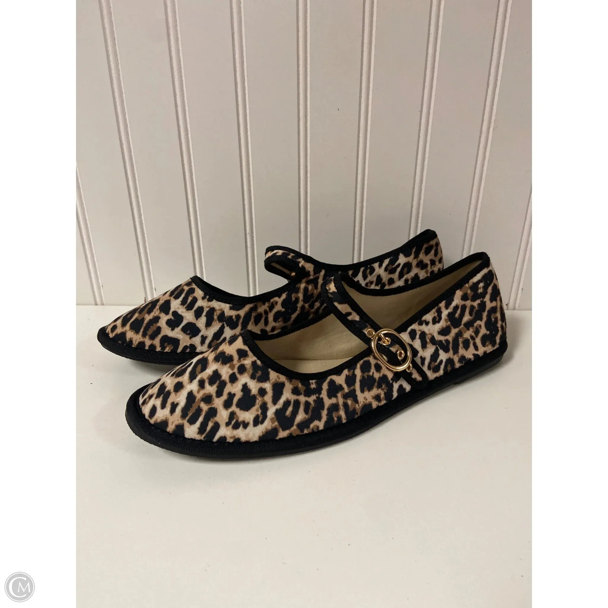 Marathon Pace Shoes Flats By Soda In Animal Print, Size: 10