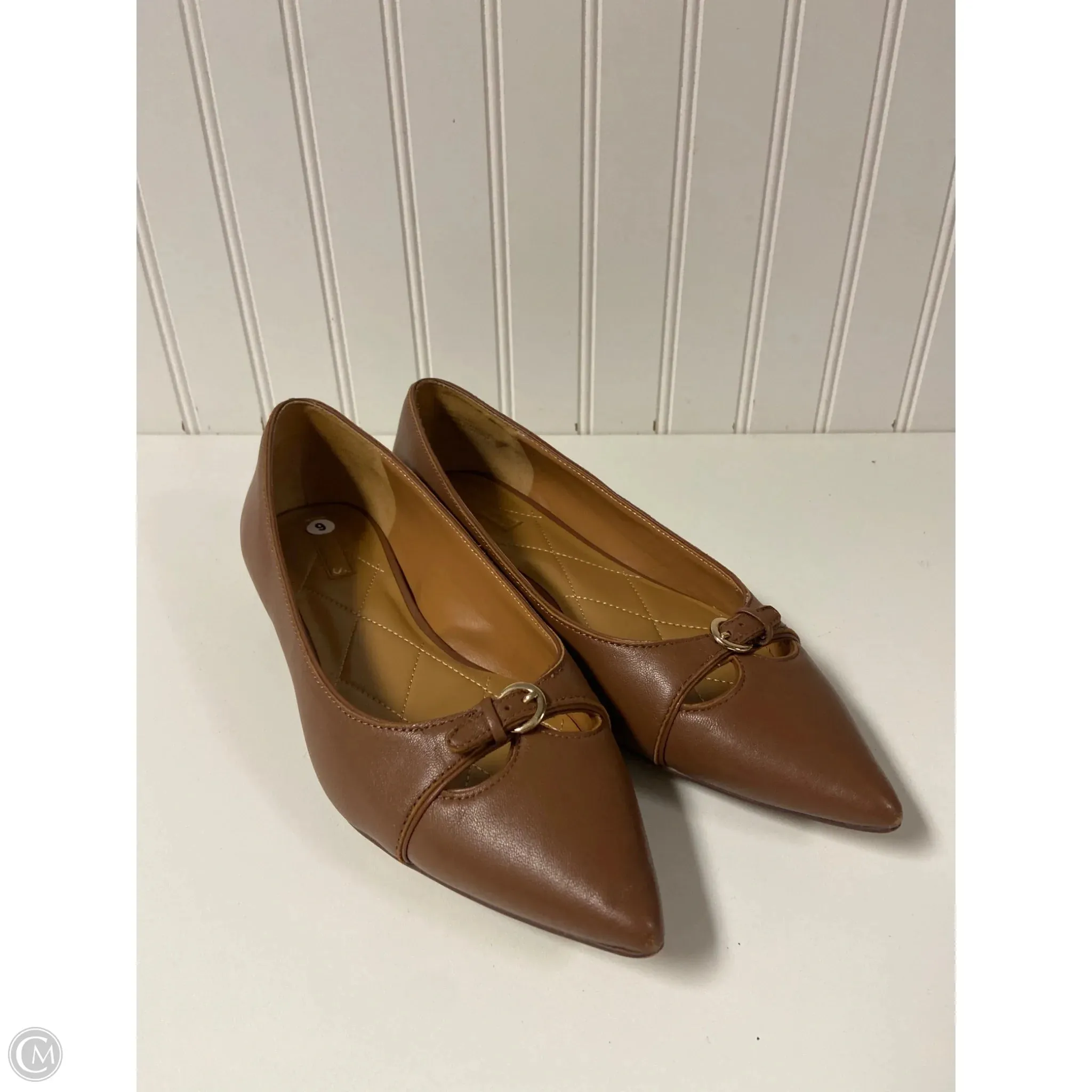 Shoes Flats By Talbots In Tan, Size: 9 Low profile style Street Move