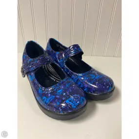 Shoes Heels Block By Easy Street In Blue, Size: 6 Snow Step Commute Look