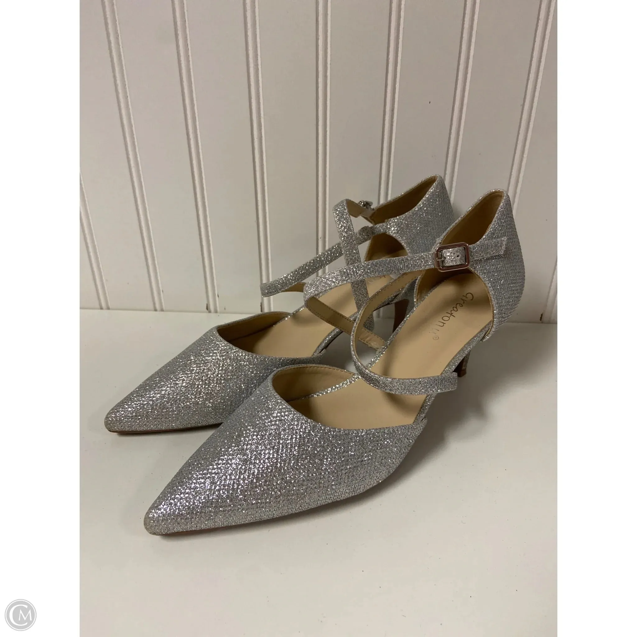 Toe Protection Cool Shape Shoes Heels Kitten By Clothes Mentor In Silver, Size: 9.5