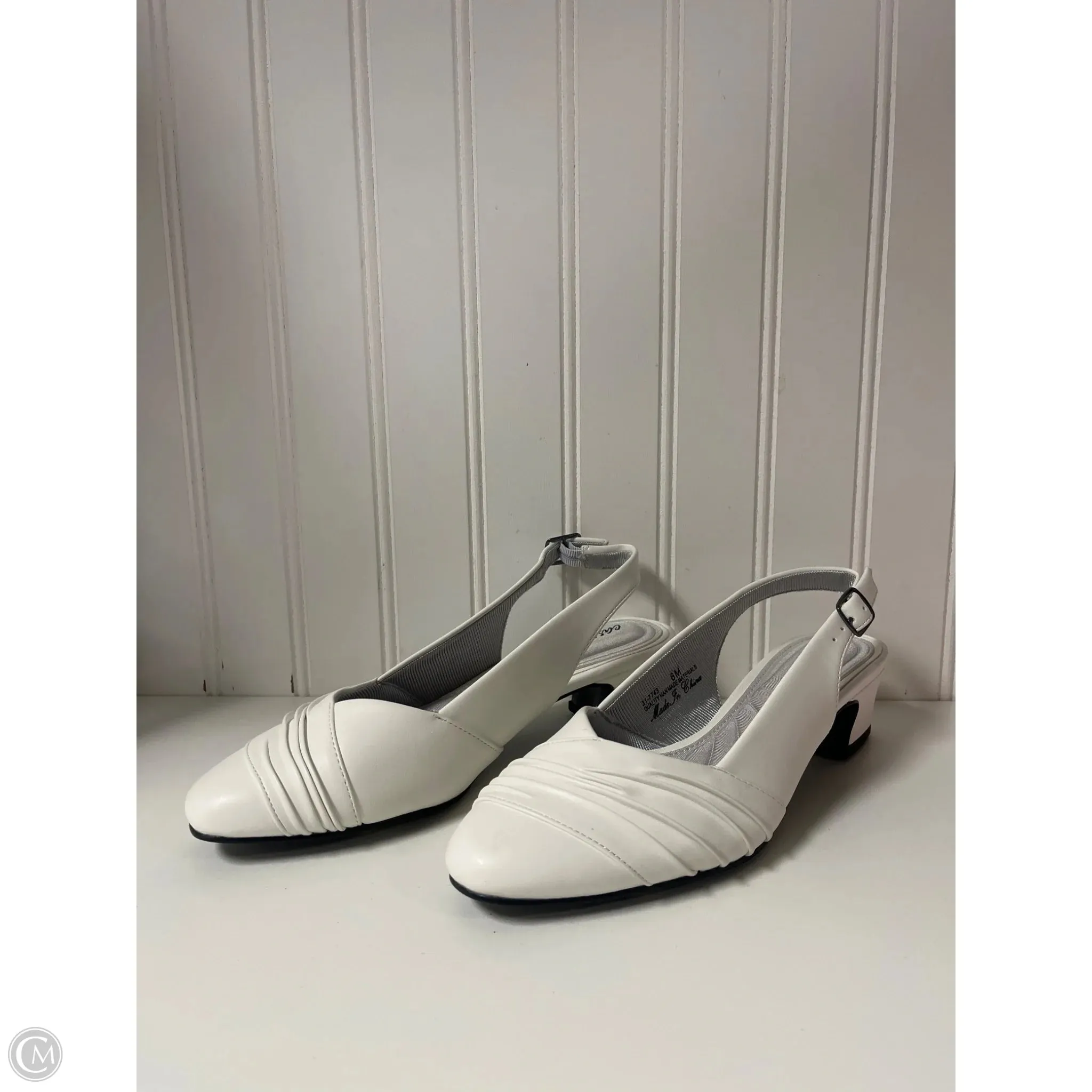 Shoes Heels Kitten By Easy Street In White, Size: 6 Slip Ease