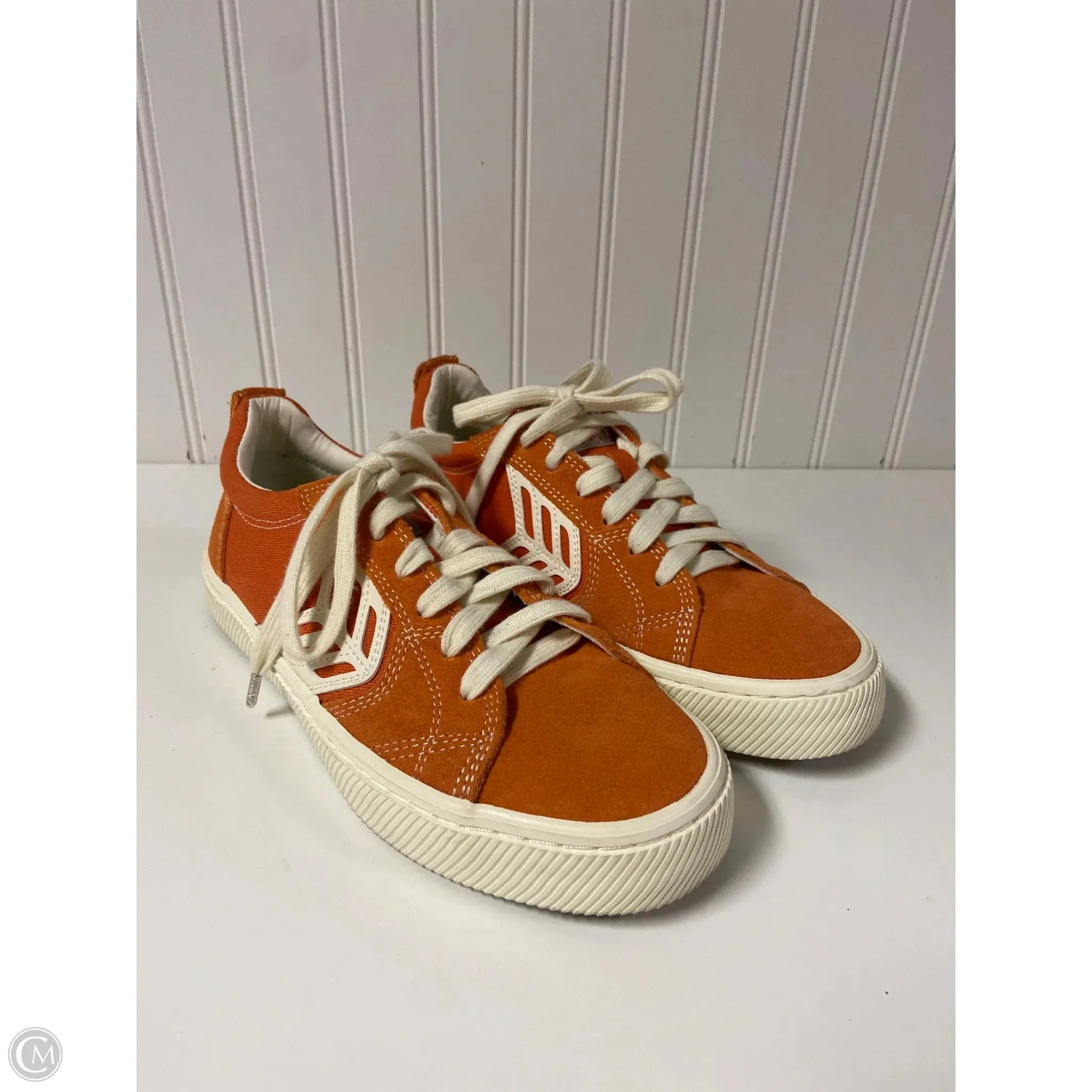 Airport Style Shoes Sneakers By Cariuma In Orange, Size: 8