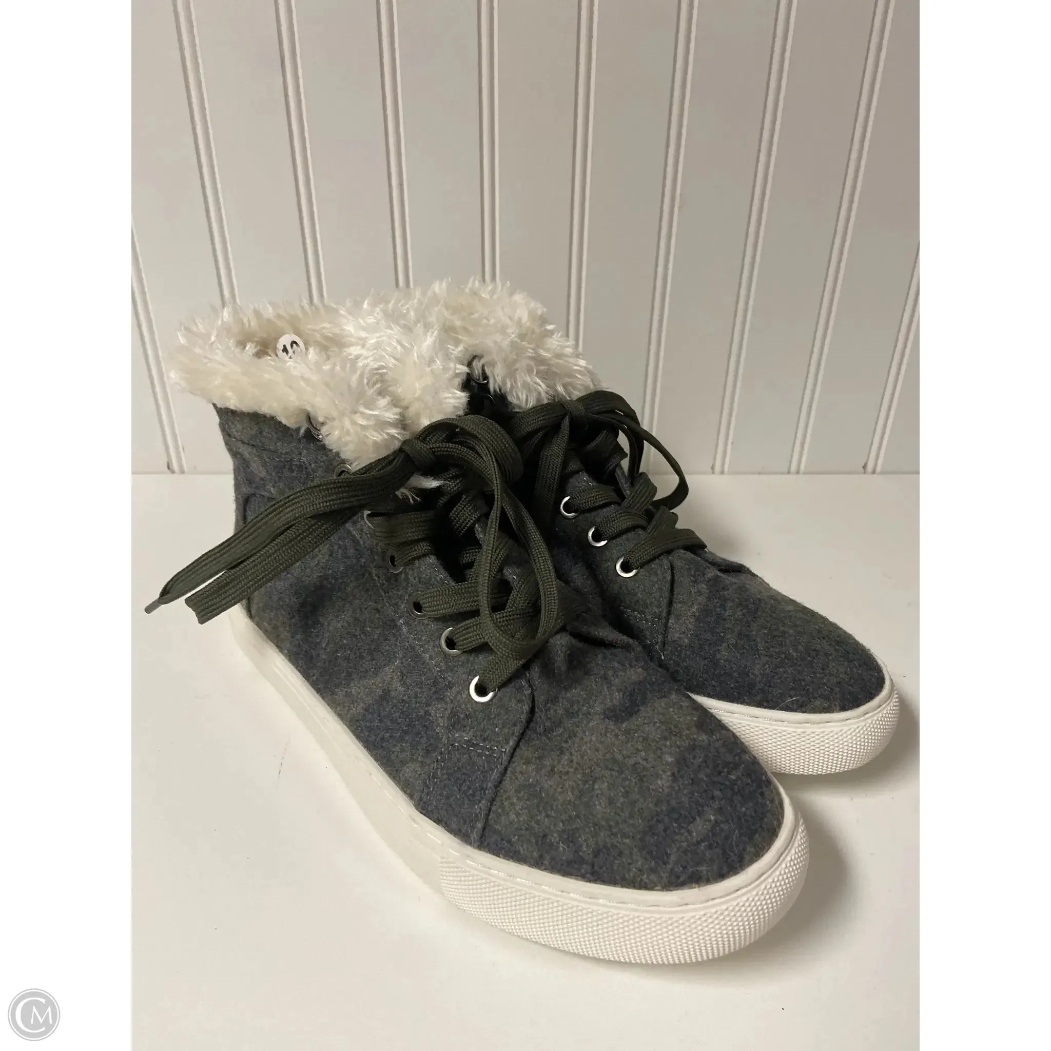 Shoes Sneakers By Corkys In Camouflage Print, Size: 10 Feel Fresh Flexible Outsole