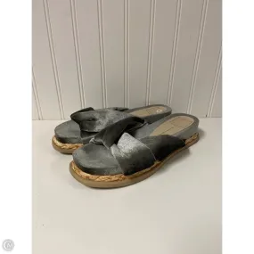 Sandals Flats By Dolce Vita In Grey, Size: 9 Show Time